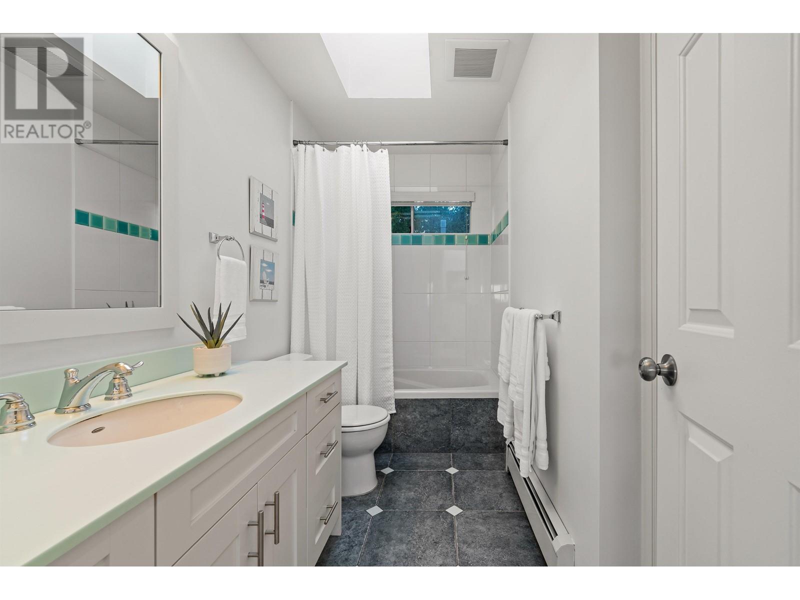 460 E 21st Street, North Vancouver, British Columbia  V7L 3C2 - Photo 21 - R3001493