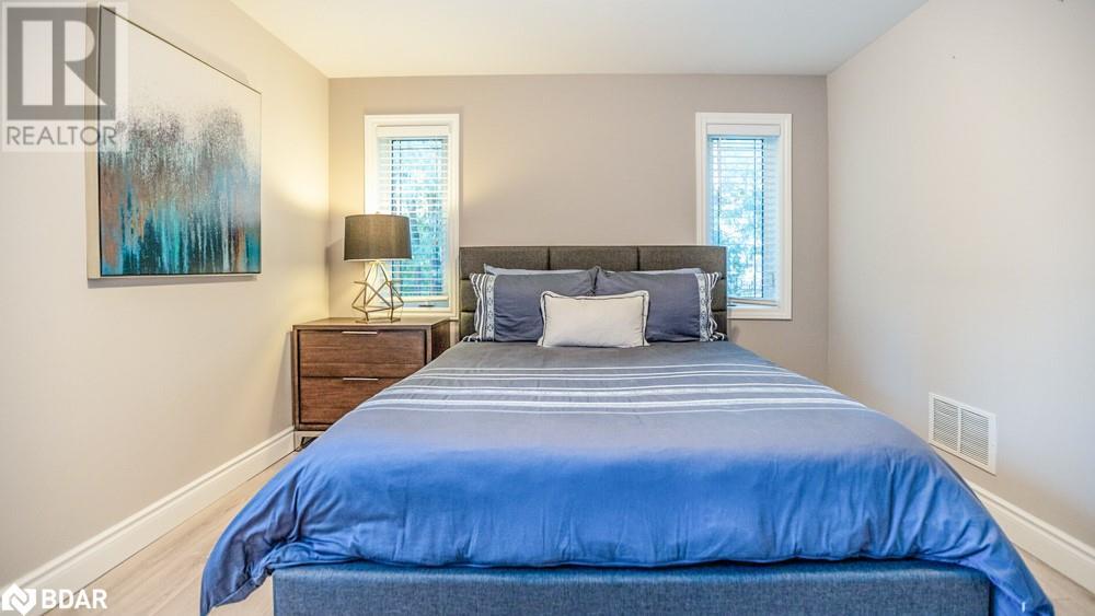 112 Lakeshore Road W, Oro-Medonte, Ontario  L0L 2E0 - Photo 14 - 40727752