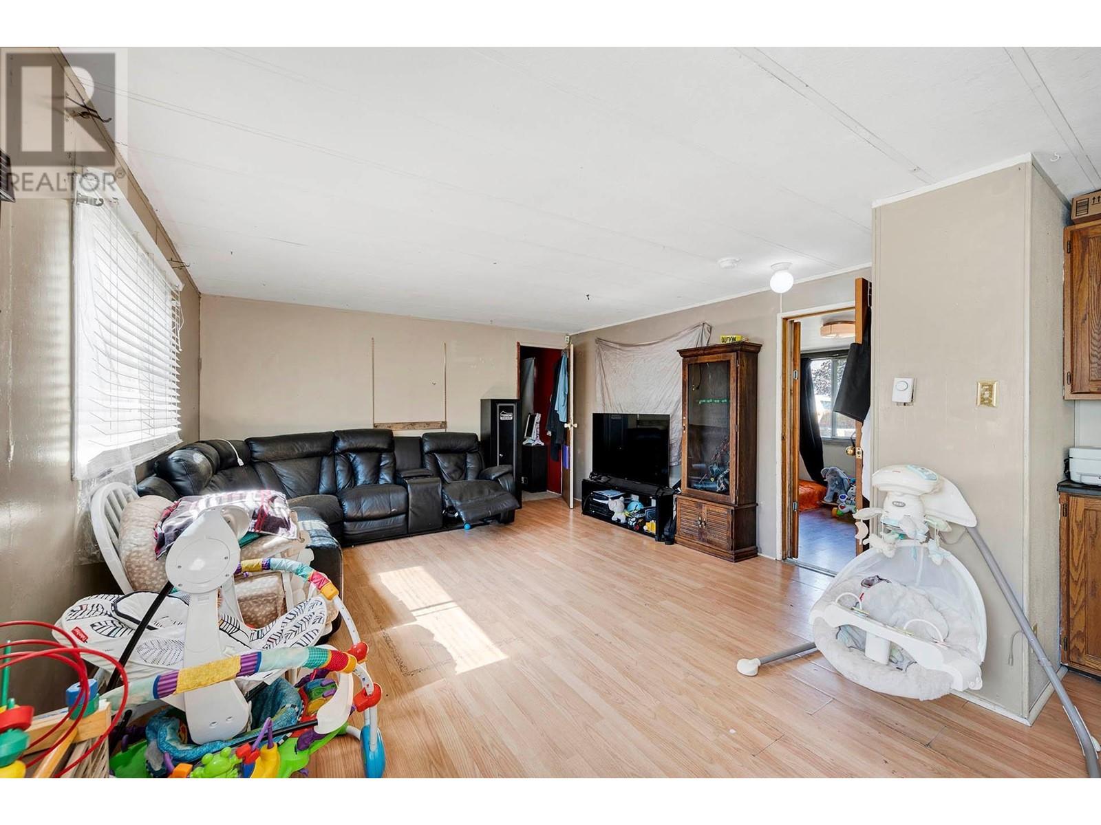 6896 Watson  E Drive, Kamloops, British Columbia  V0K 2P0 - Photo 5 - 10347364