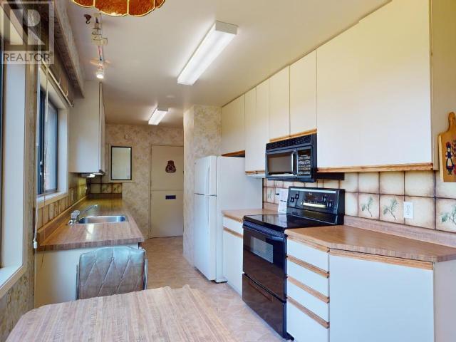 7108 Kemano Street, Powell River, British Columbia  V8A 1L9 - Photo 28 - 18813