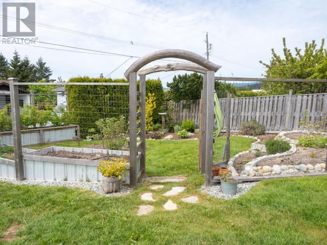 4594 Harvie Ave, Powell River, British Columbia   - Photo 86 - 18950