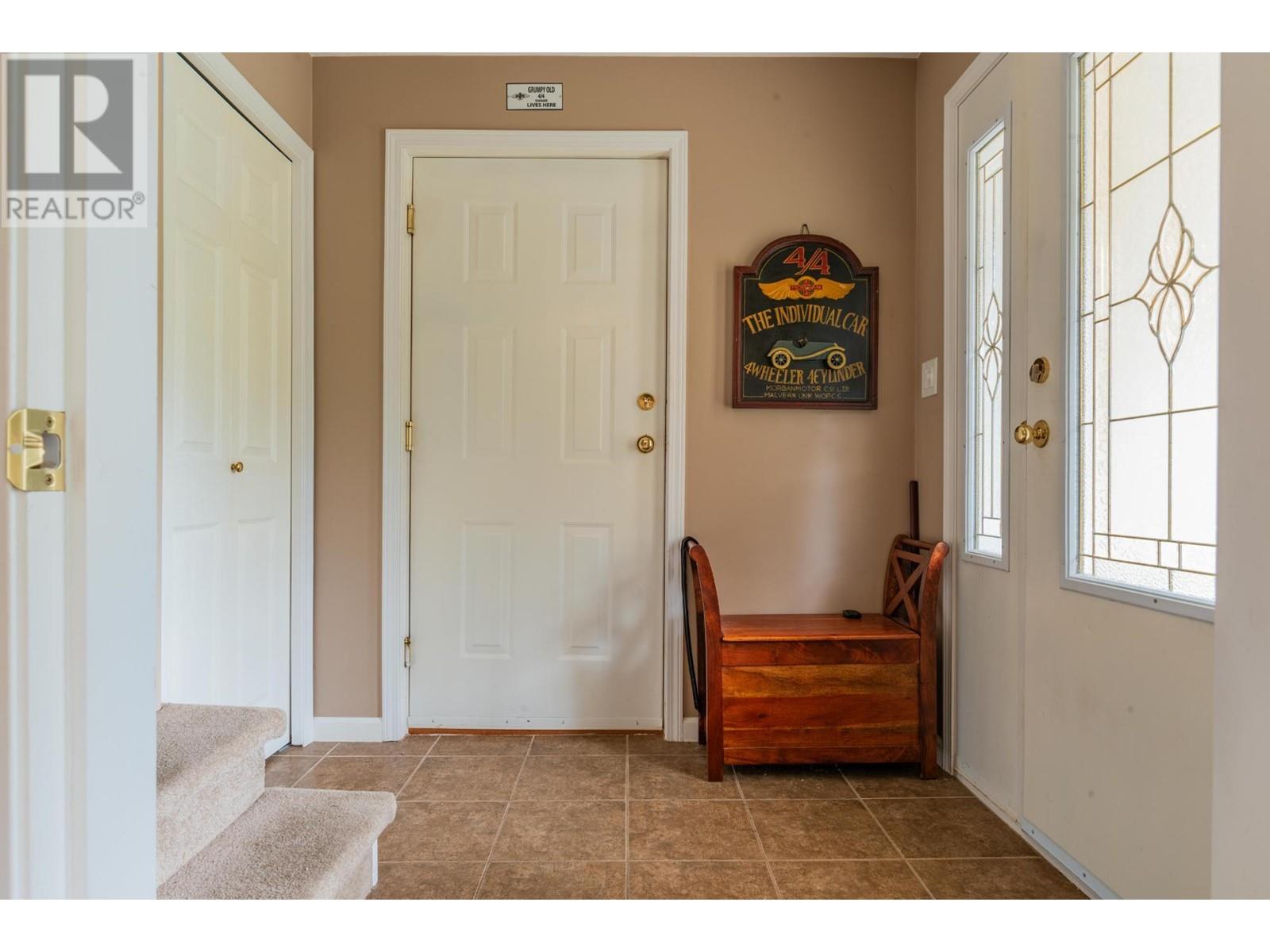 3301 Laburnum Drive, Trail, British Columbia  V1R 2S8 - Photo 33 - 10347459