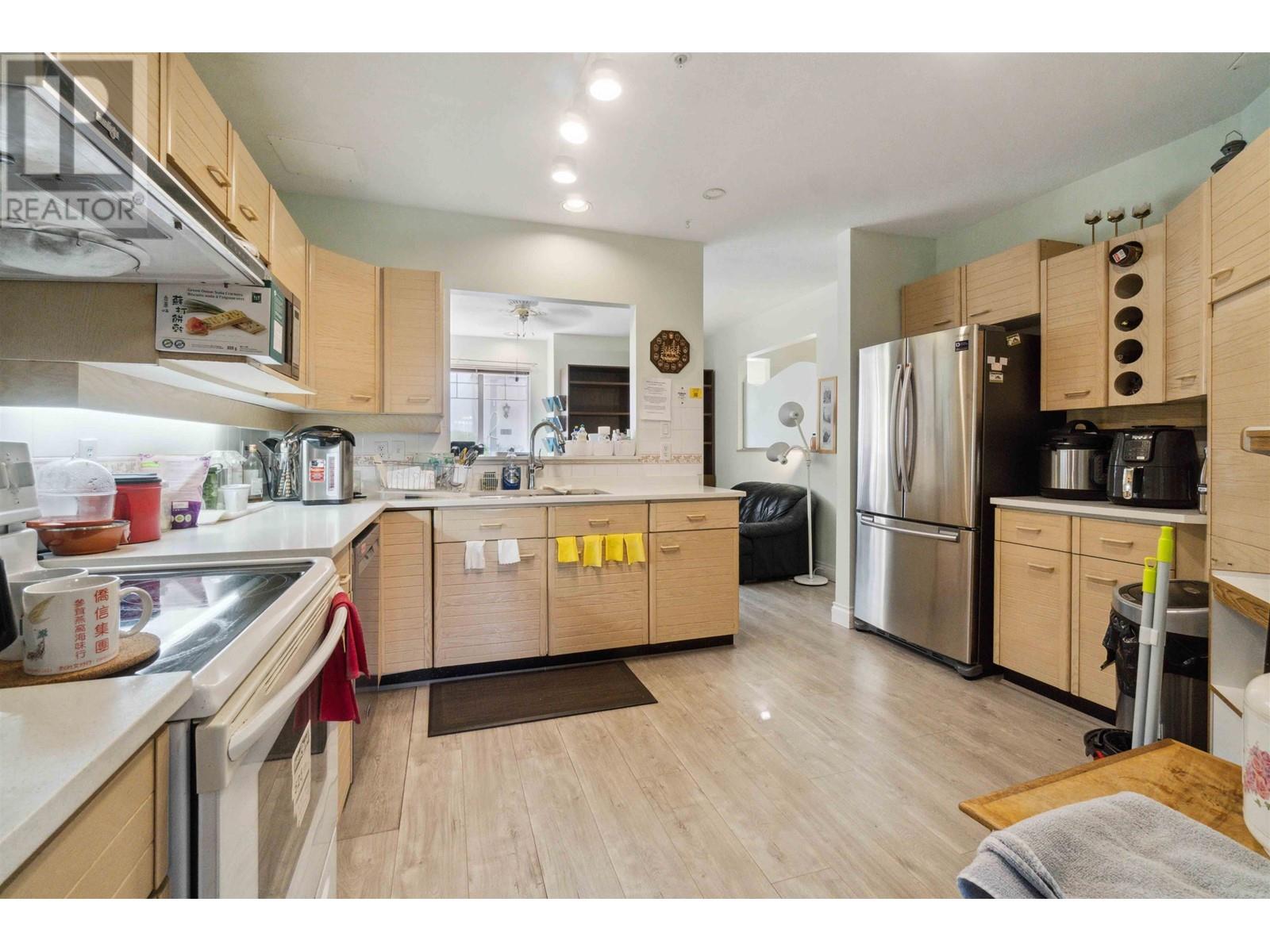 29 6510 Chambord Place, Vancouver, British Columbia  V5S 4P2 - Photo 3 - R3000906