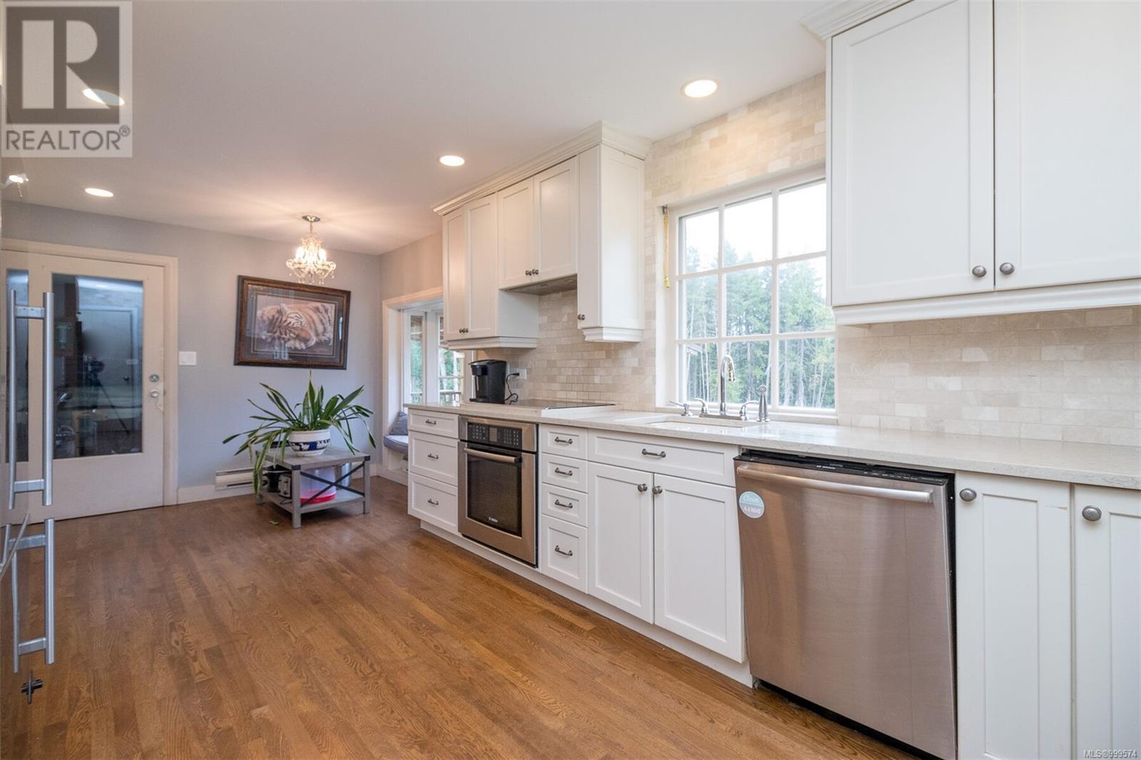 285 Polegate Rd, Qualicum Beach, British Columbia  V9K 1Y9 - Photo 13 - 999574