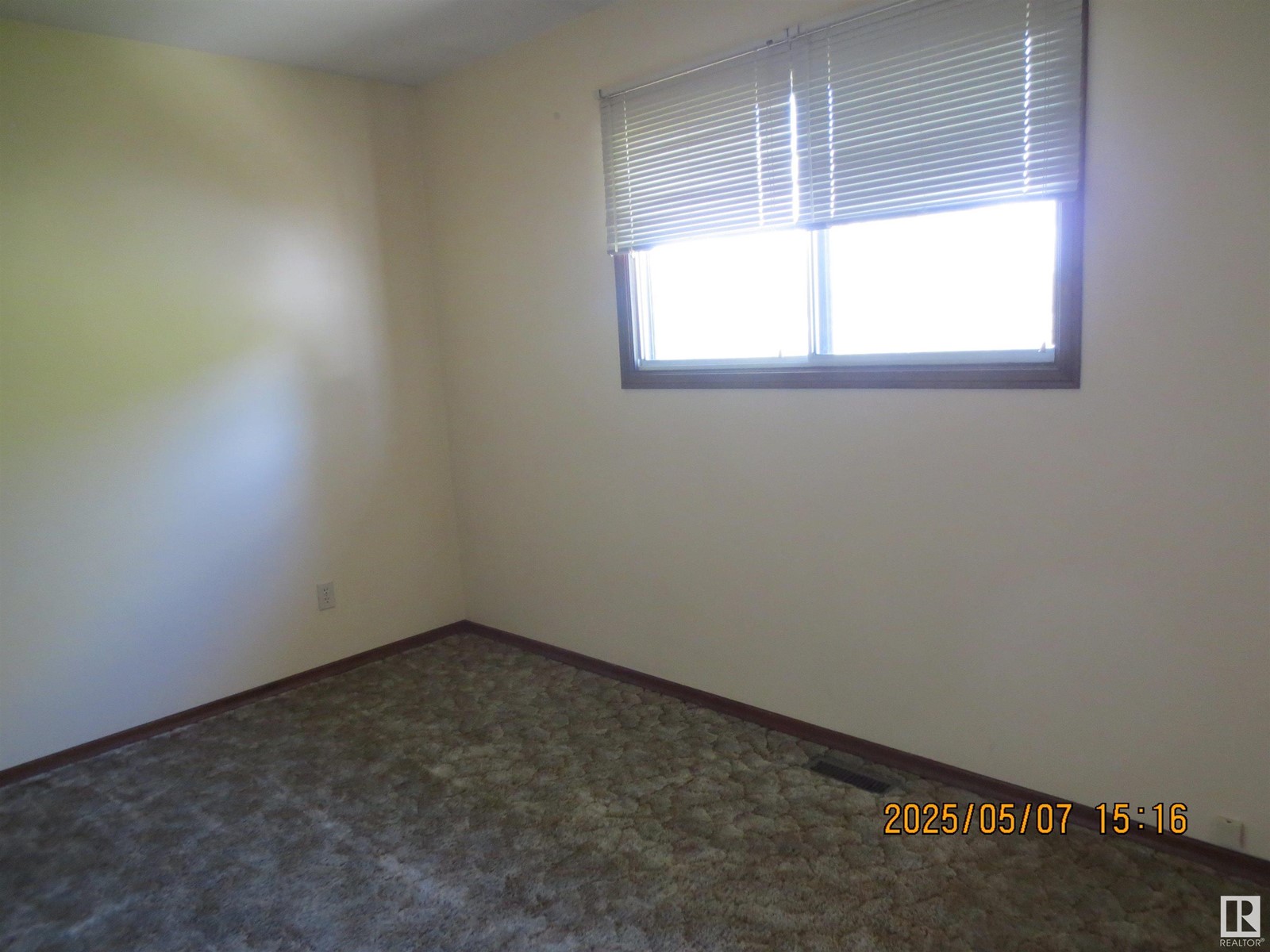 Property at 5106 6 Avenue image 2