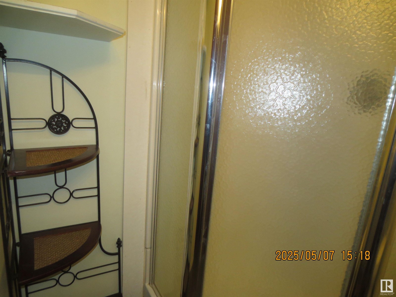 Property at 5106 6 Avenue image 5