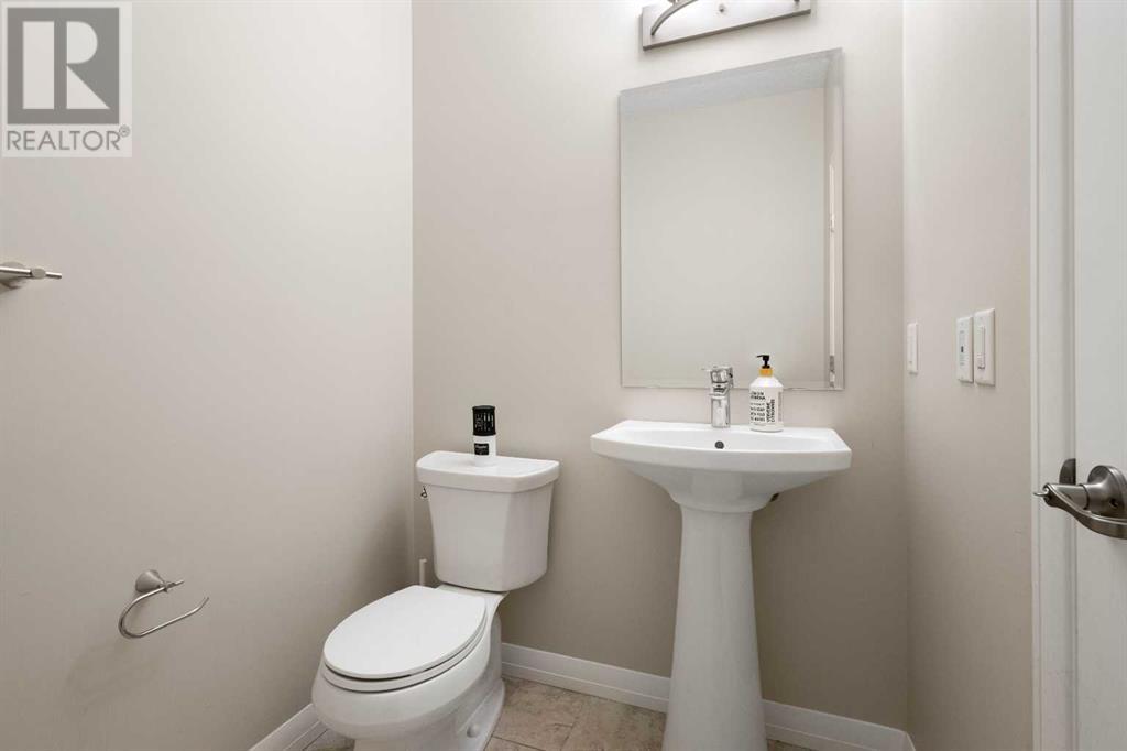 338 Evansglen Drive Nw, Calgary, Alberta  T3P 0X7 - Photo 14 - A2210474