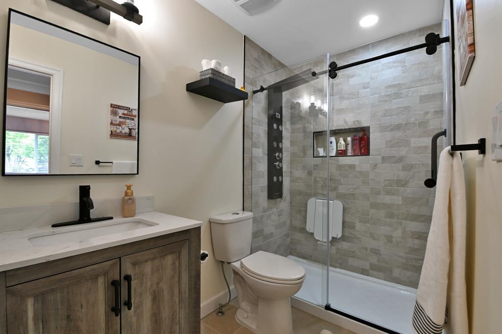 122 9467 Prince Charles Boulevard, Surrey, British Columbia  V3V 7G1 - Photo 25 - R3000706