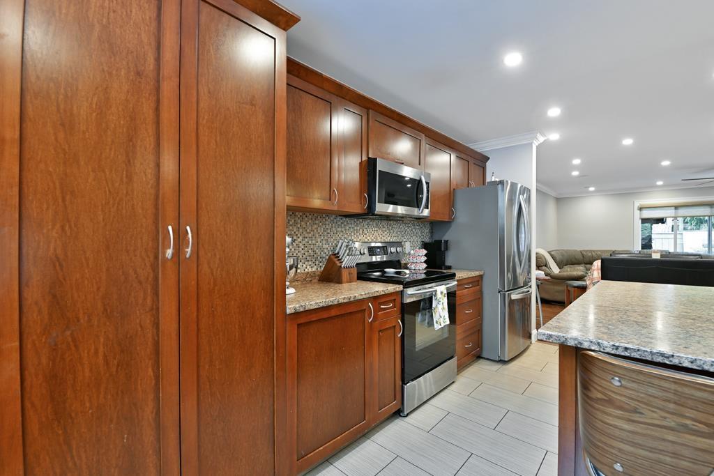 122 9467 Prince Charles Boulevard, Surrey, British Columbia  V3V 7G1 - Photo 7 - R3000706