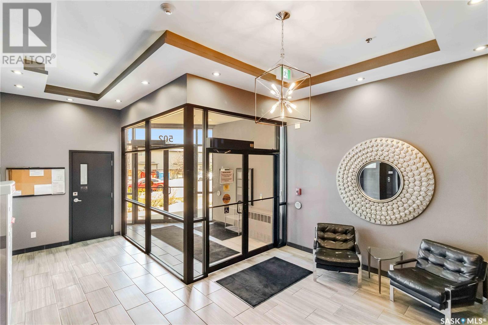Property at 215 502 Perehudoff CRESCENT image 3