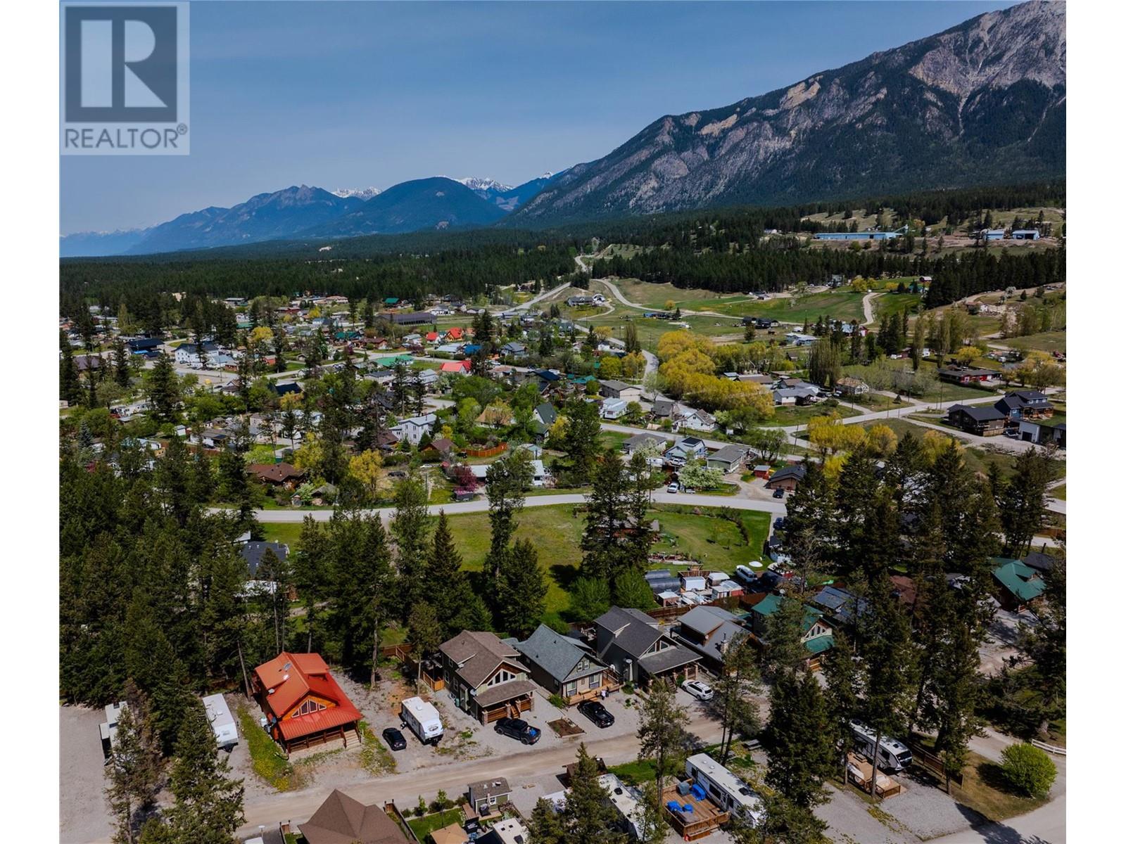 4868 Riverview Drive Unit# 12, Edgewater, British Columbia  V0A 1E0 - Photo 32 - 10347405
