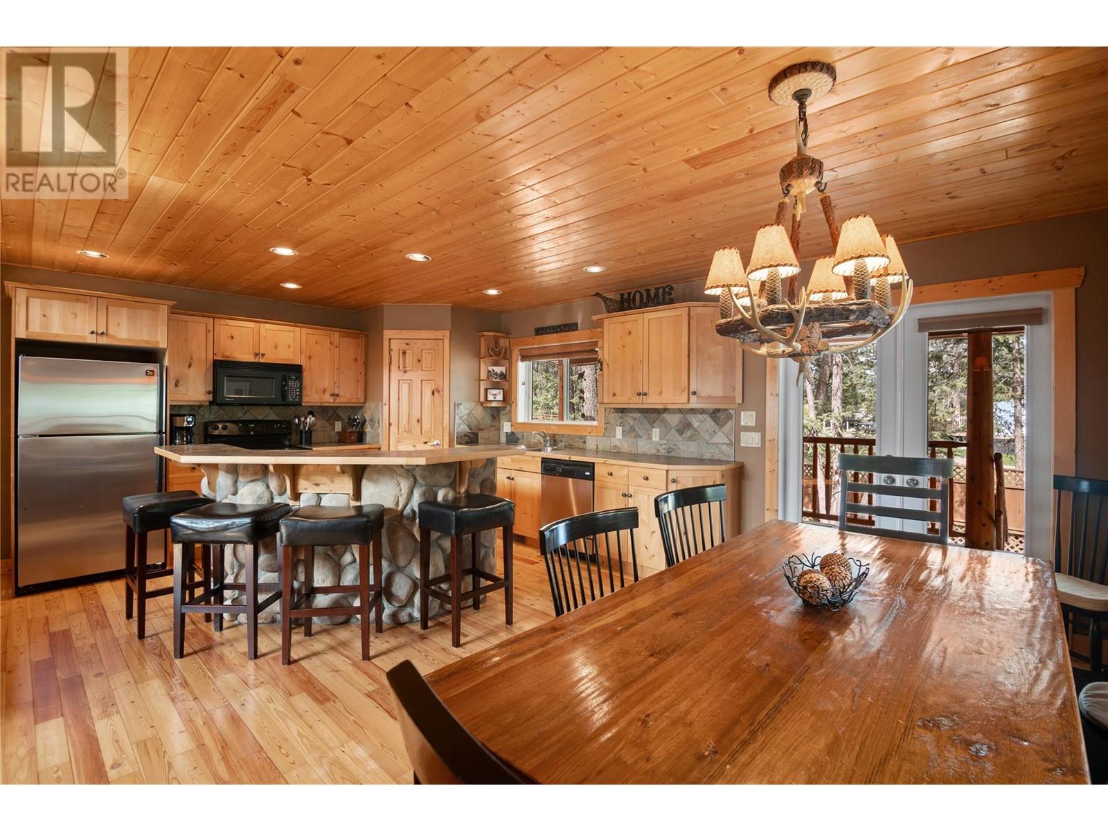 4868 Riverview Drive Unit# 12, Edgewater, British Columbia  V0A 1E0 - Photo 10 - 10347405