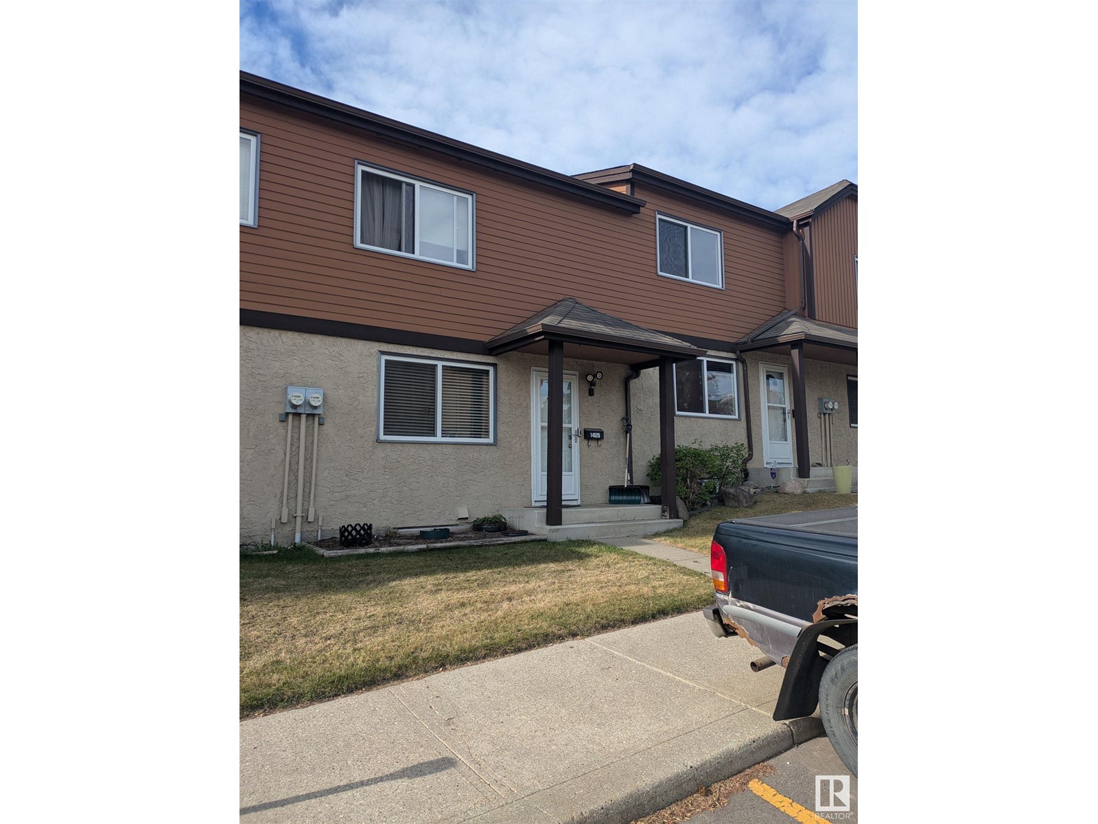 Property at 14525 52 ST NW image 4