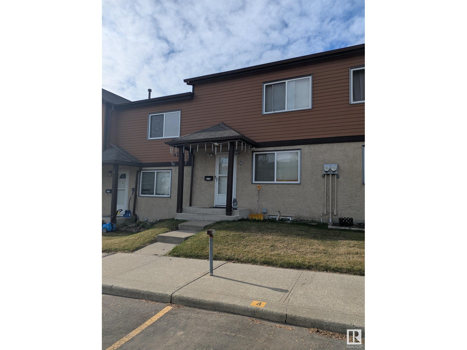 Property at 14527 52 ST NW image