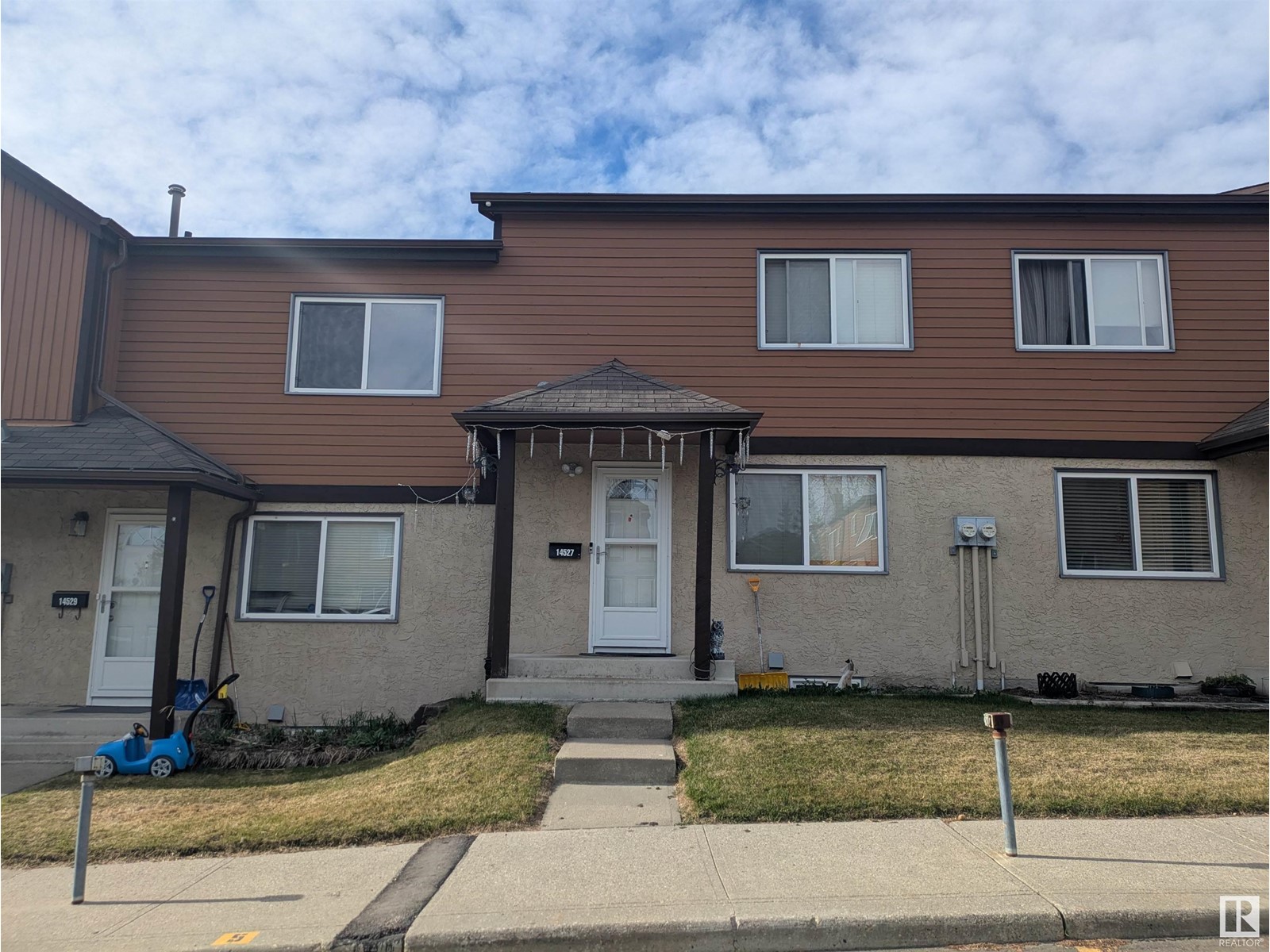 Property at 14527 52 ST NW image