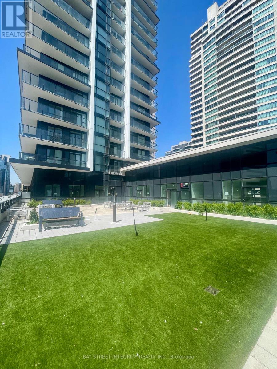 612 - 4955 Yonge Street, Toronto, Ontario  M2N 0L8 - Photo 8 - C12129432