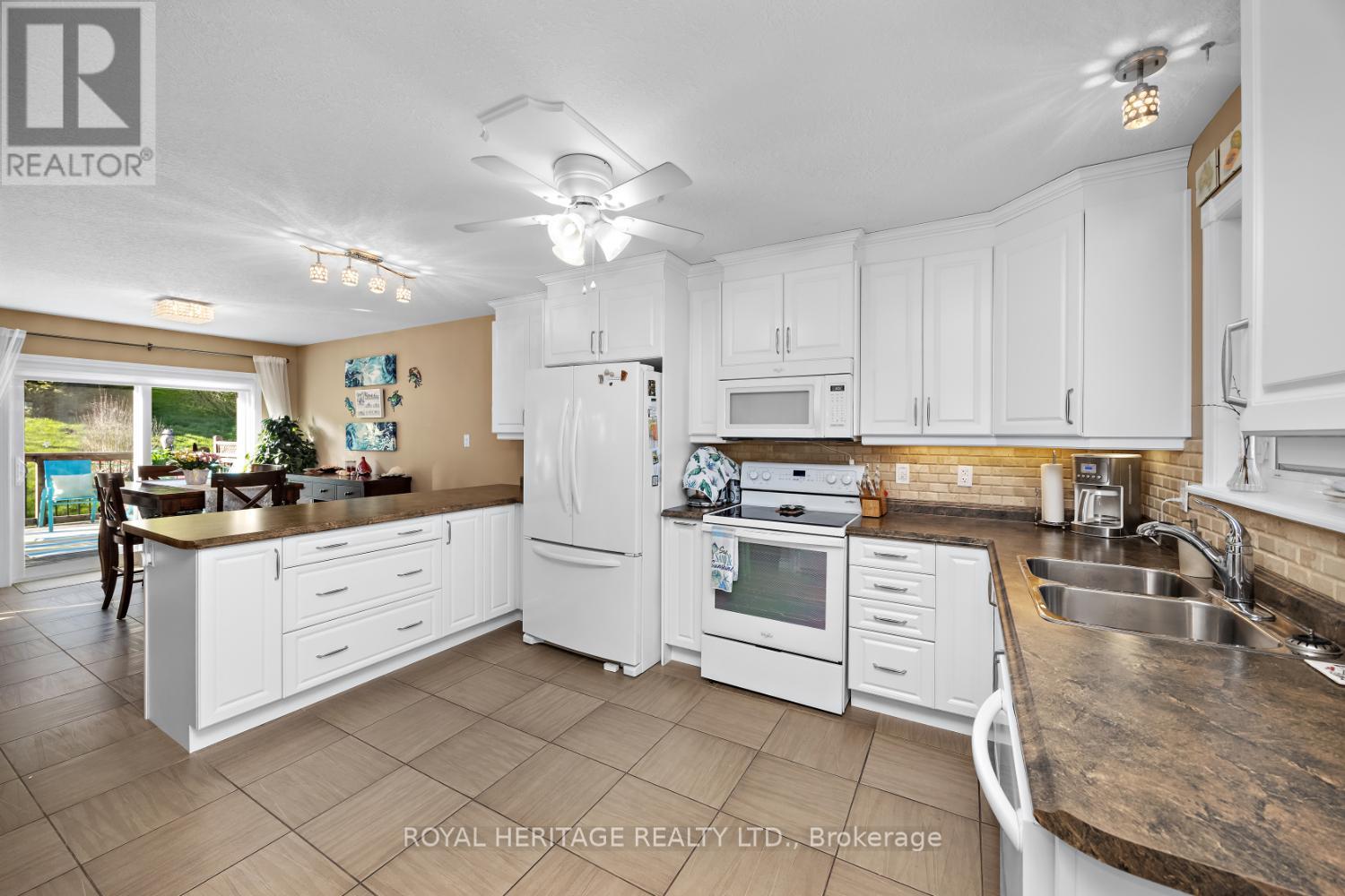 162 - 301 Carnegie Avenue, Peterborough North, Ontario  K9L 0G1 - Photo 4 - X12142006