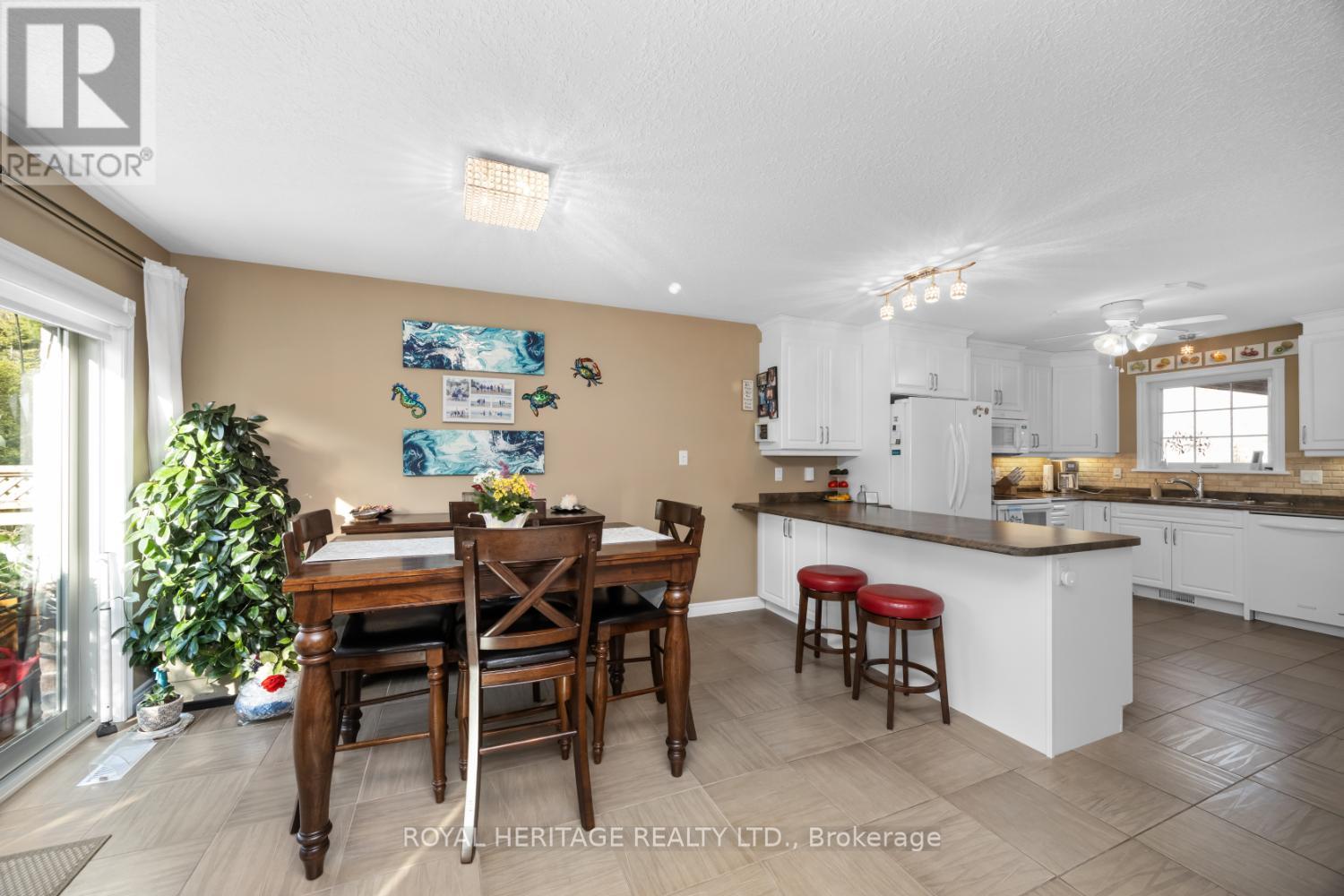 162 - 301 Carnegie Avenue, Peterborough North, Ontario  K9L 0G1 - Photo 9 - X12142006