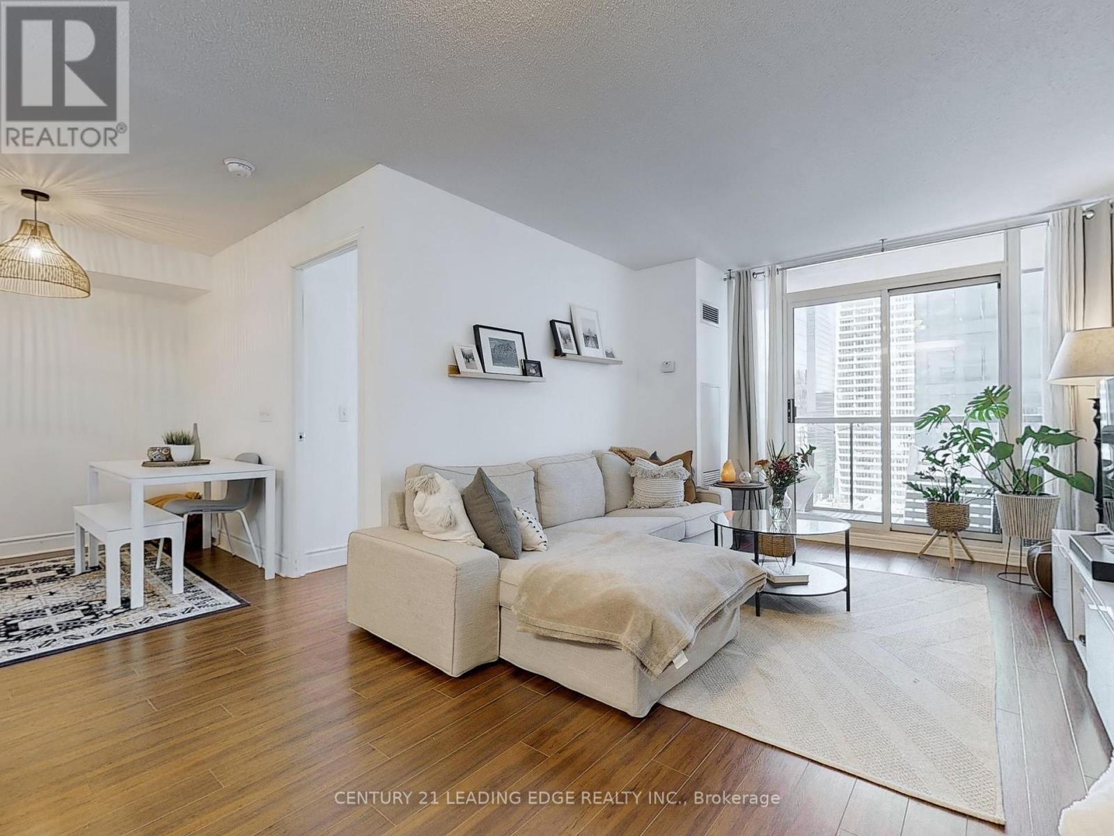 3503 - 30 Grand Trunk Crescent, Toronto, Ontario  M5J 3A4 - Photo 9 - C12142747