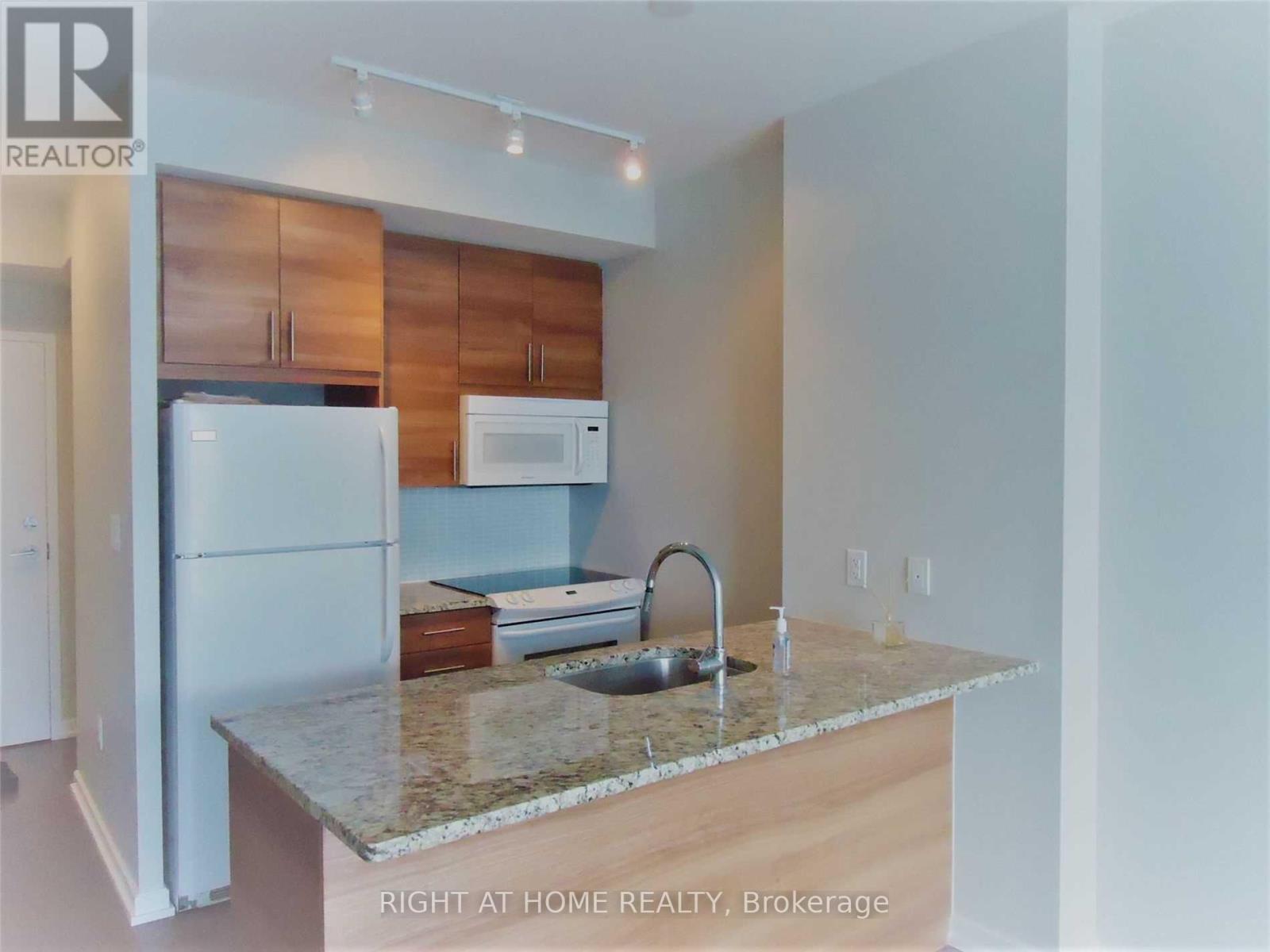 2405 - 70 Forest Manor Road E, Toronto, Ontario  M2J 1M6 - Photo 4 - C12142755