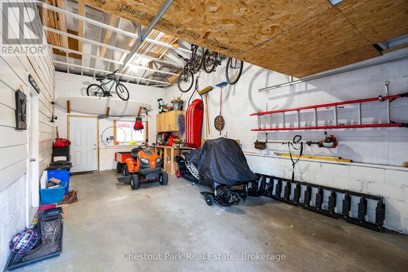 104 Bridgedale Road, Huntsville (Stephenson), Ontario  P0B 1L0 - Photo 15 - X12142771
