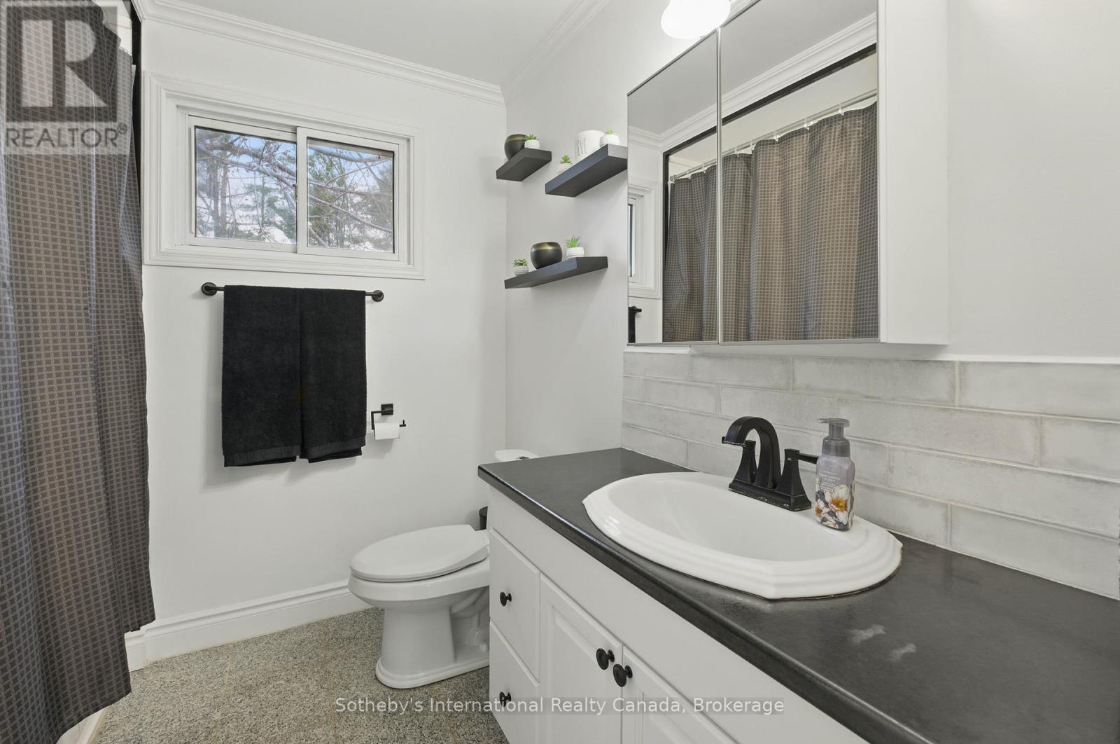 1041 Conservation Road, Gravenhurst, Ontario  P1P 1R3 - Photo 29 - X12142850