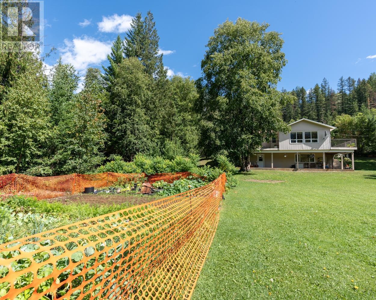 467 Meadow Creek Road, Meadow Creek, British Columbia  V0G 1N0 - Photo 15 - 10345685