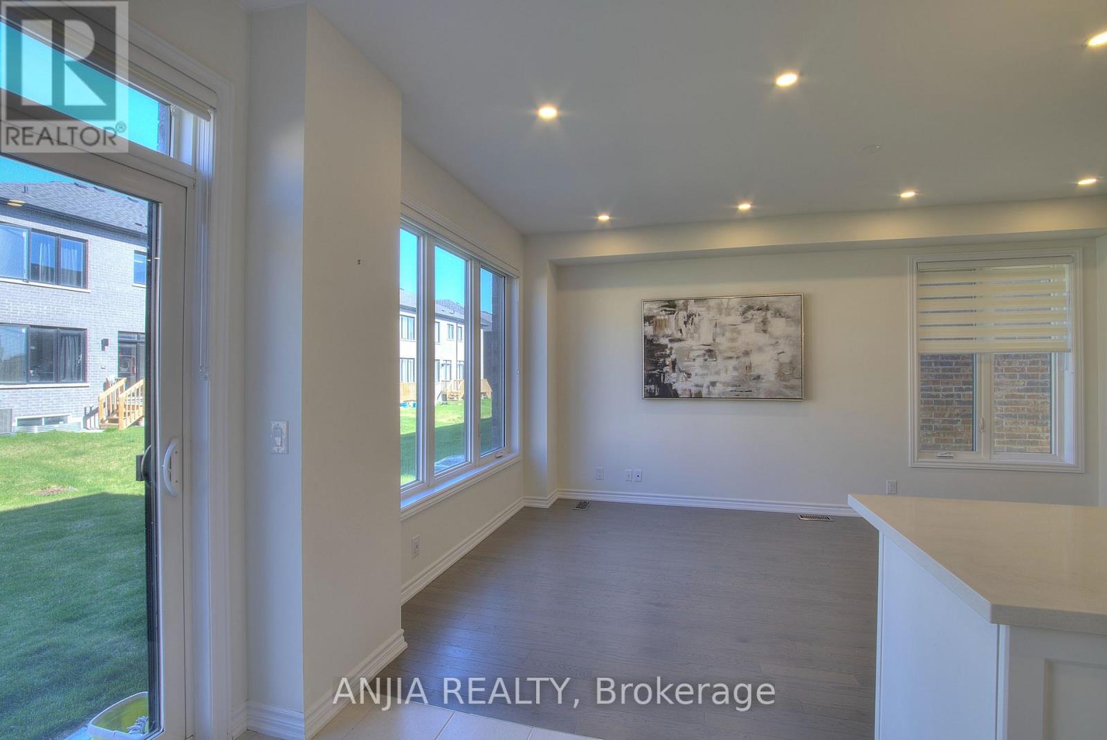 69 Freeman Williams Street, Markham, Ontario  L6C 3K4 - Photo 10 - N12142697