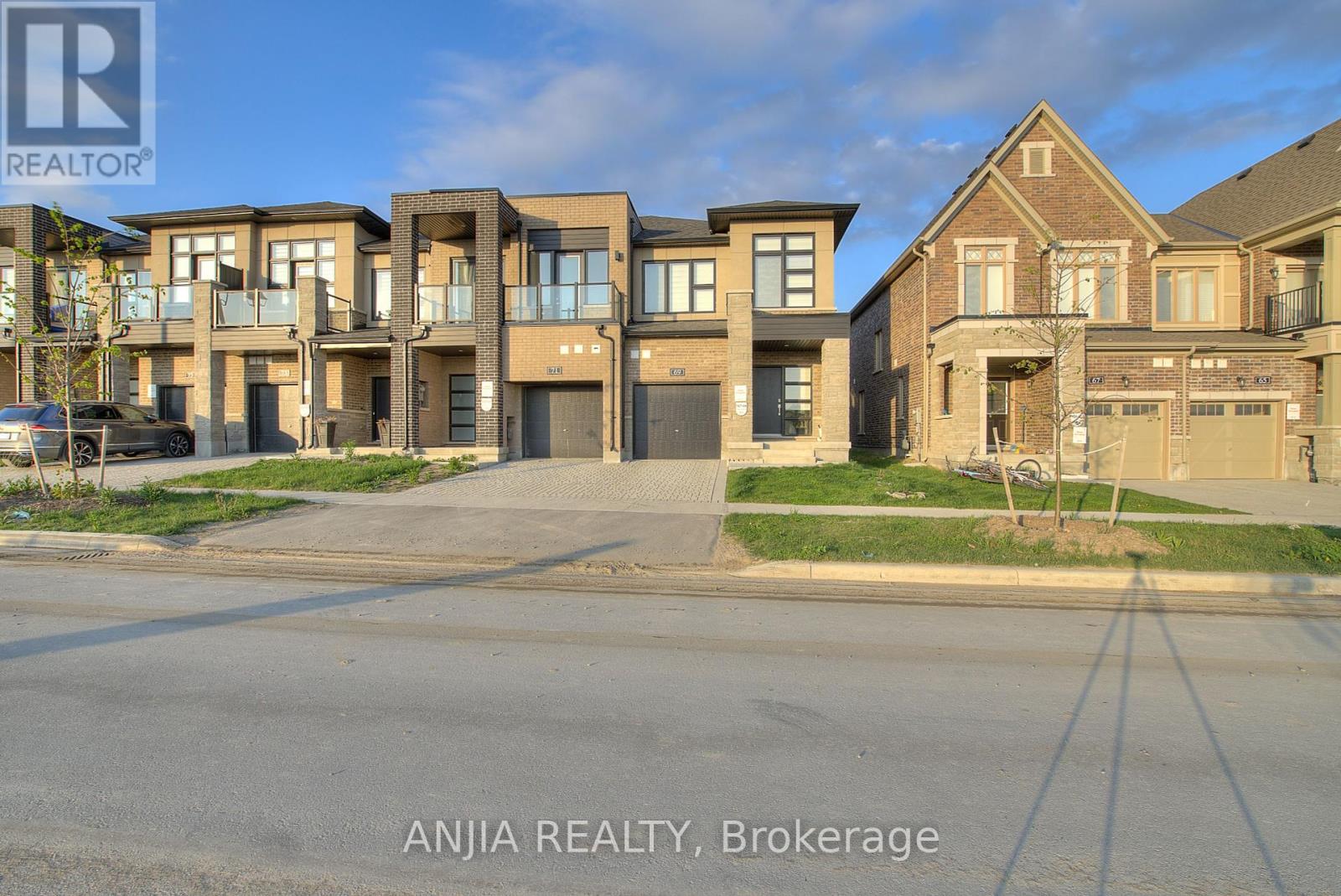 69 Freeman Williams Street, Markham, Ontario  L6C 3K4 - Photo 3 - N12142697