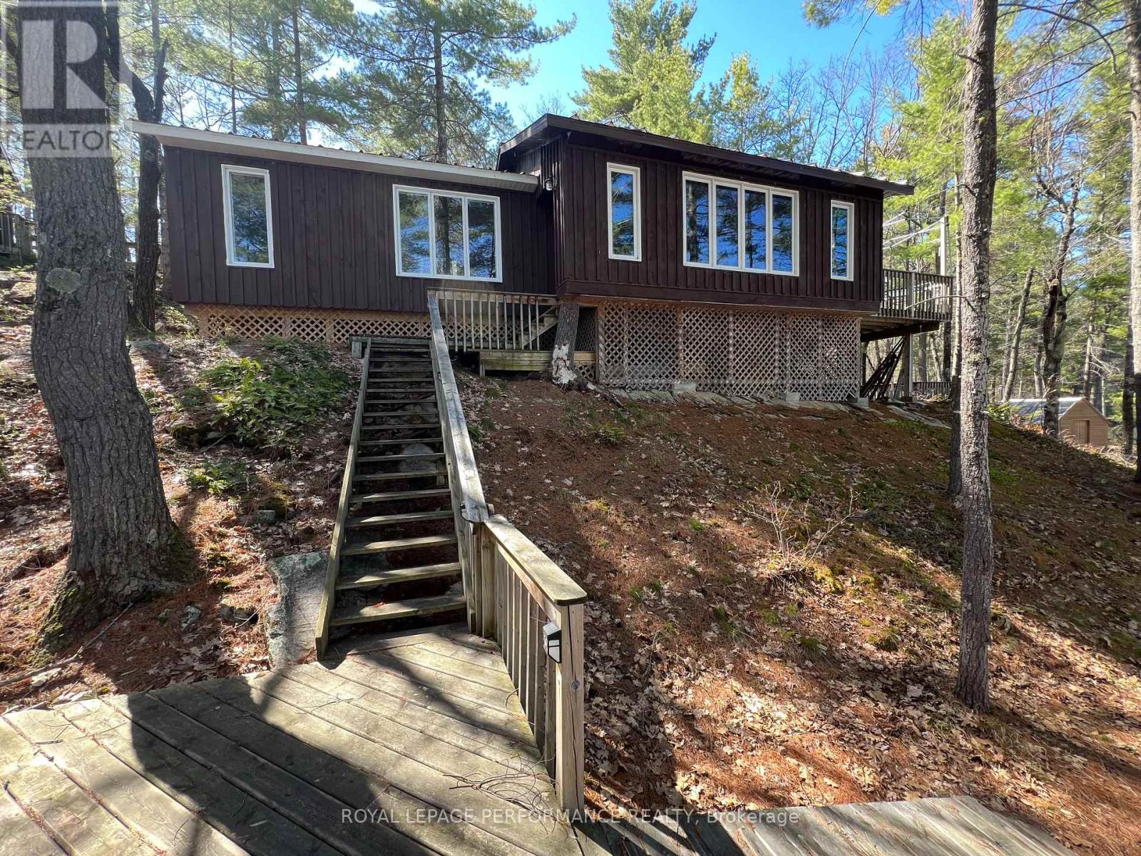 319 Bayview Lodge Road, Mcnab/braeside, Ontario  K0A 3L0 - Photo 1 - X12142795