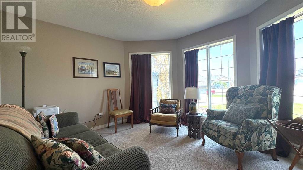 1018 20 Streetcrescent, Wainwright, Alberta  T9W 1N5 - Photo 5 - A2220030