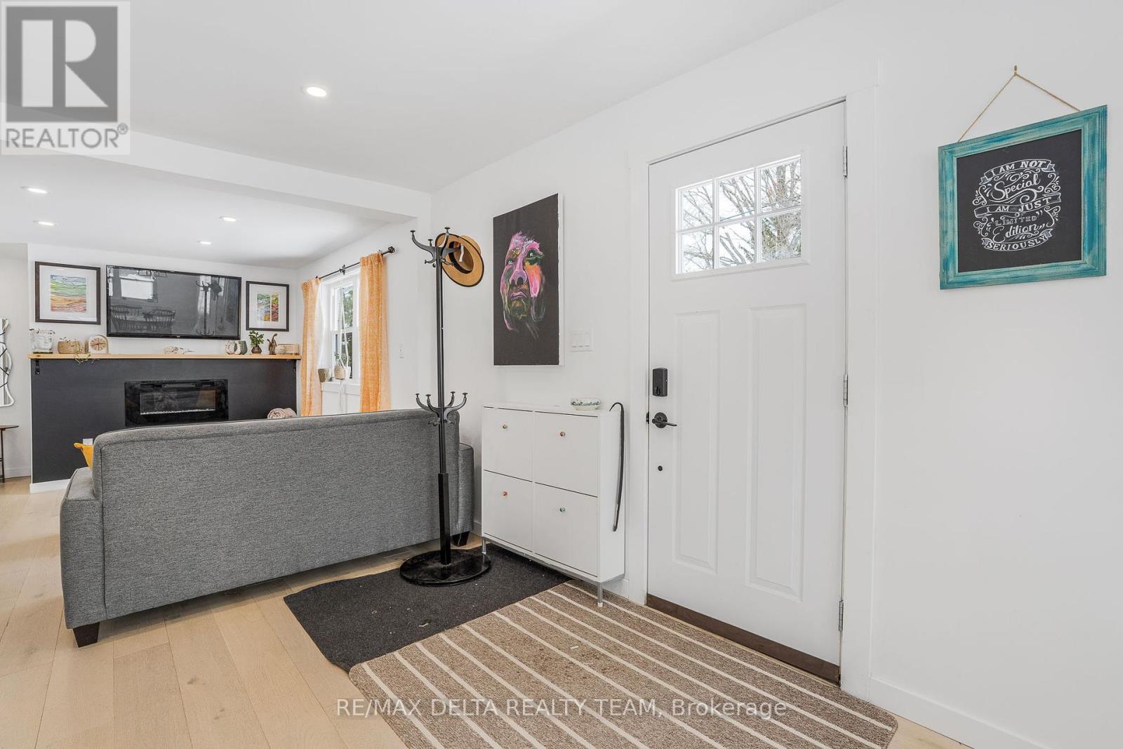 984 Hillmillar Street, Ottawa, Ontario  K4C 1R3 - Photo 3 - X11982839