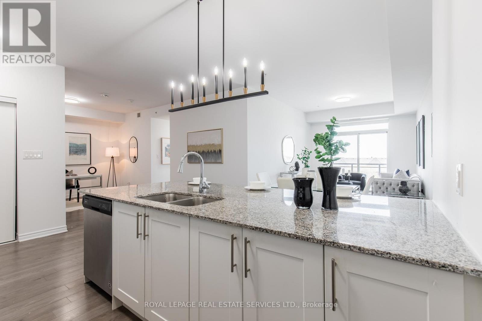 422 - 150 Oak Park Boulevard, Oakville, Ontario  L6H 3P2 - Photo 12 - W12142717