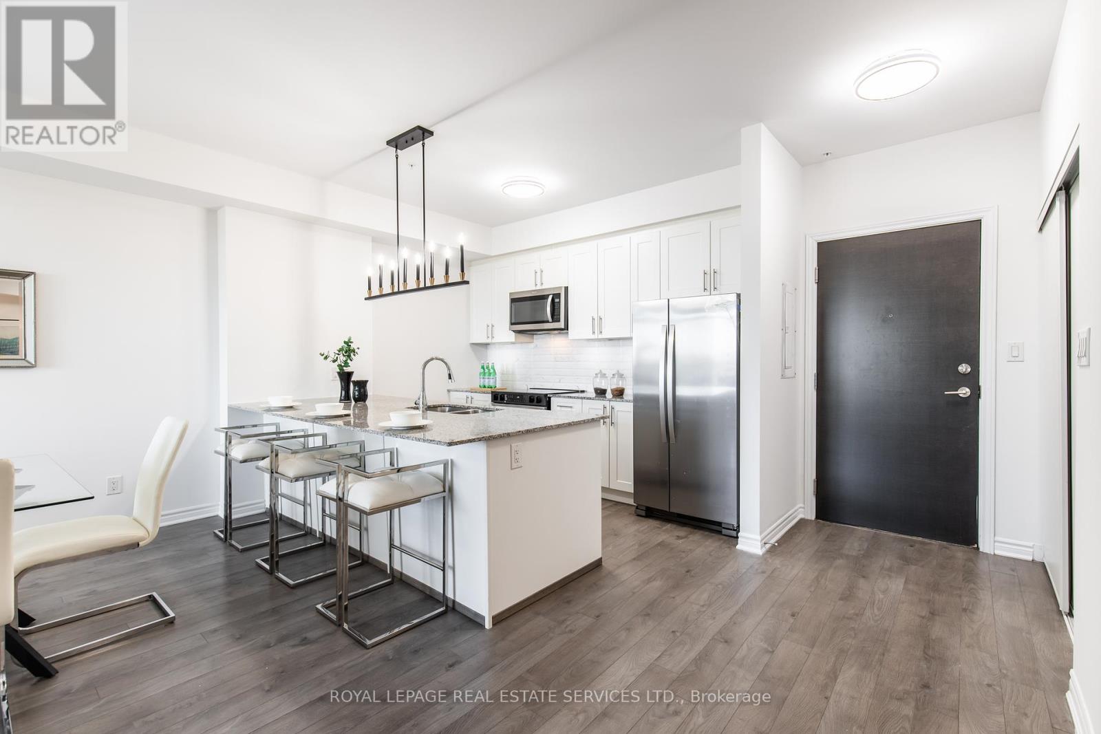 422 - 150 Oak Park Boulevard, Oakville, Ontario  L6H 3P2 - Photo 7 - W12142717