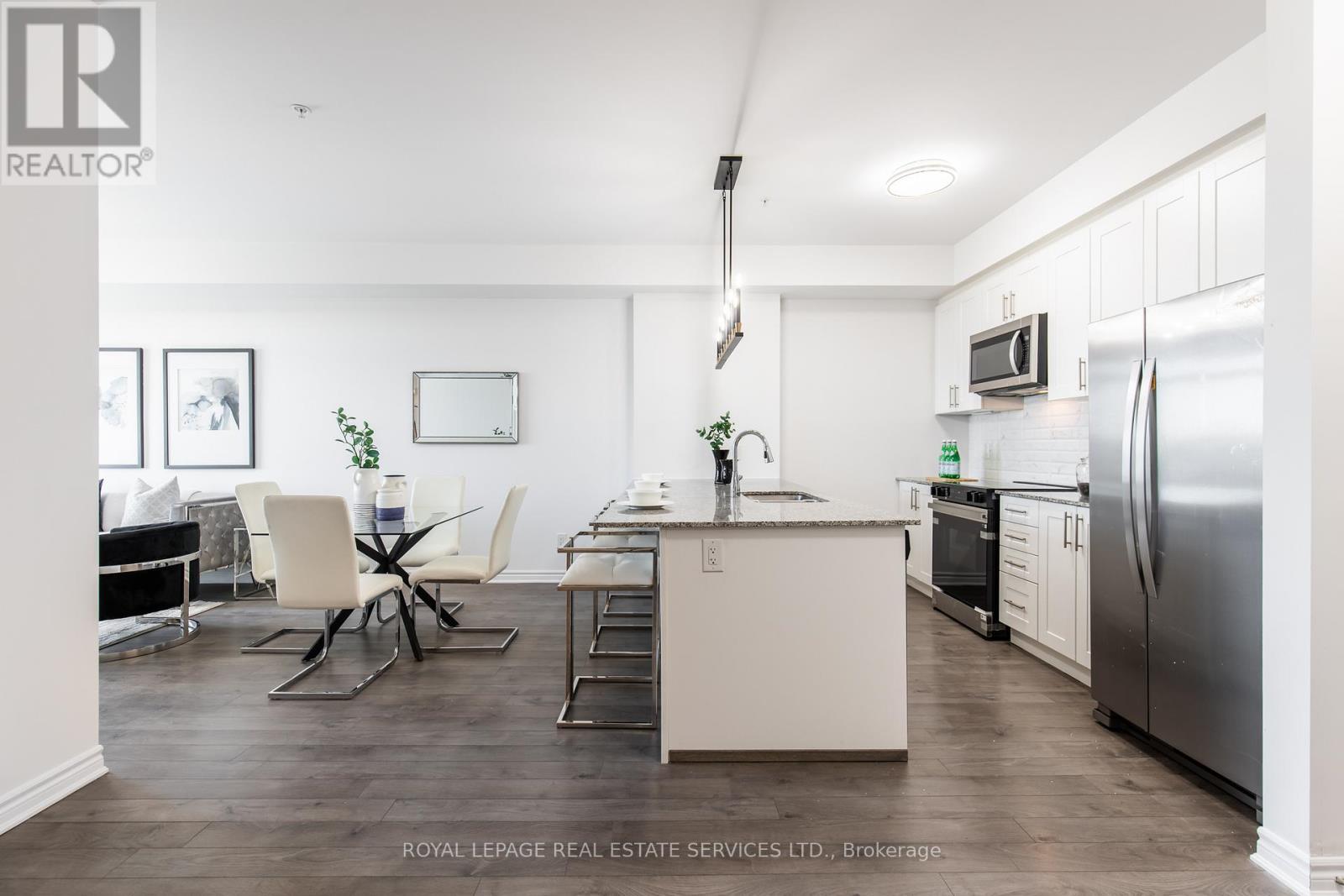 422 - 150 Oak Park Boulevard, Oakville, Ontario  L6H 3P2 - Photo 8 - W12142717