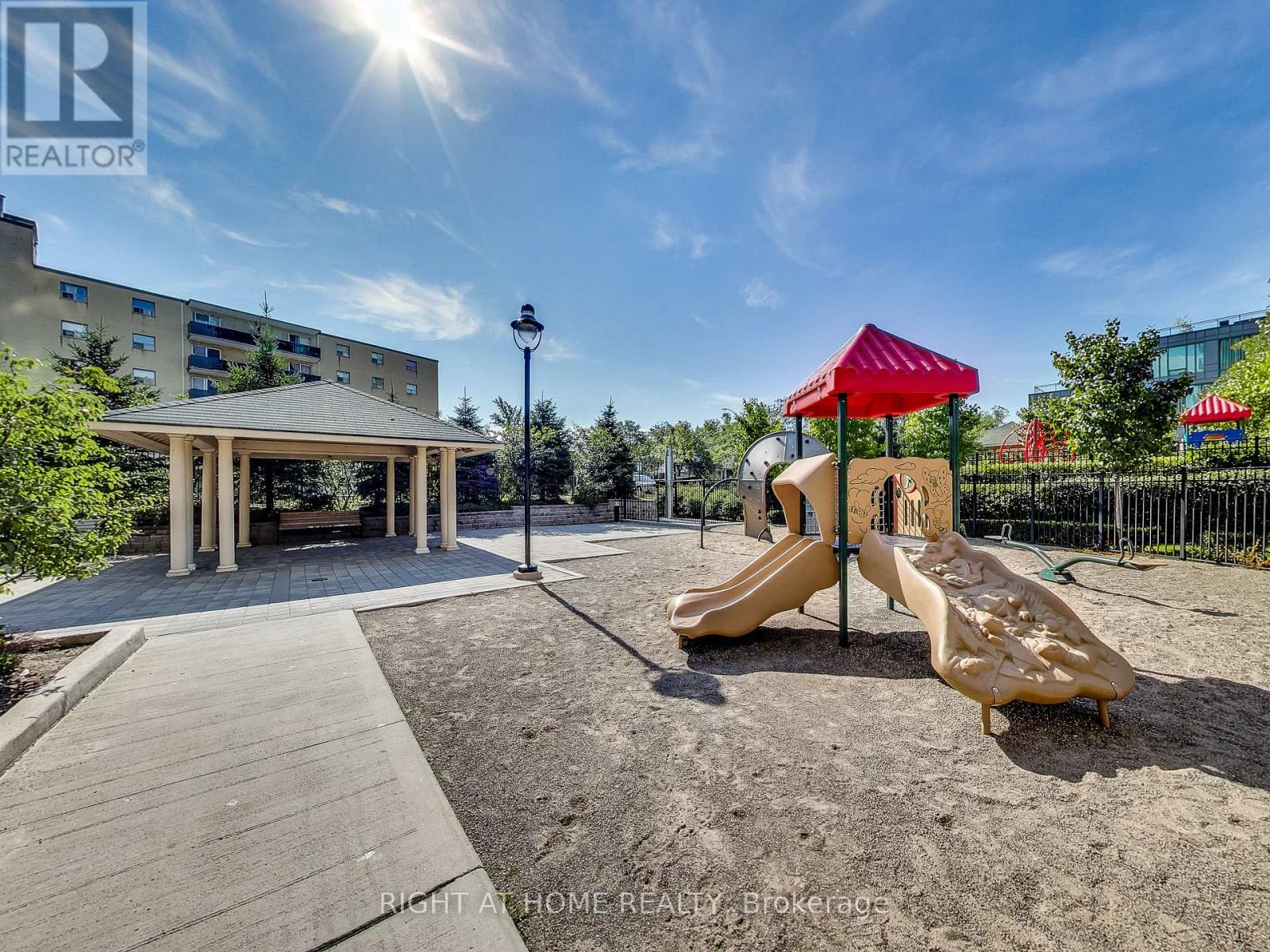 1506 - 3515 Kariya Drive, Mississauga (Fairview), Ontario  L5B 0C1 - Photo 25 - W12142734