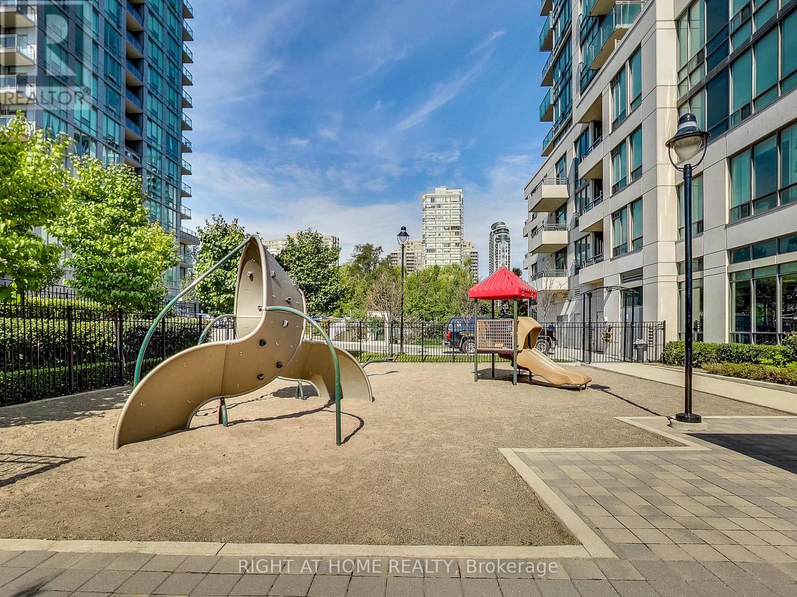 1506 - 3515 Kariya Drive, Mississauga (Fairview), Ontario  L5B 0C1 - Photo 26 - W12142734