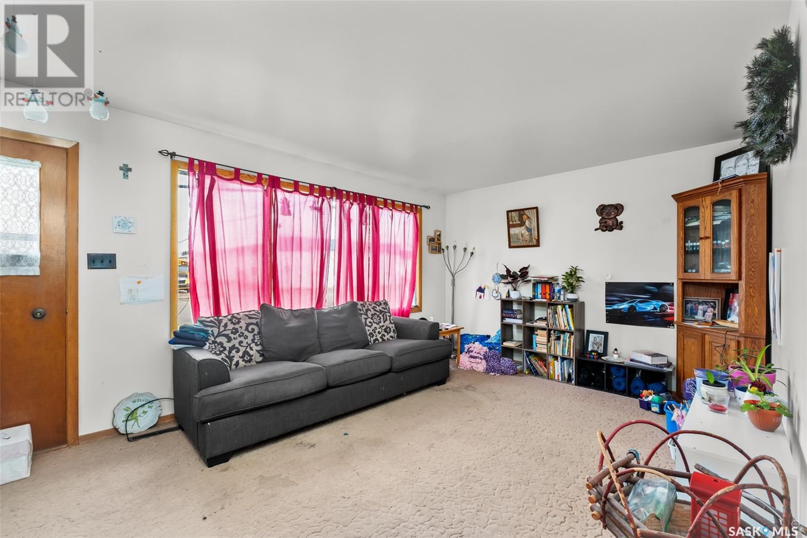 Property at 101 2nd AVENUE W image 2