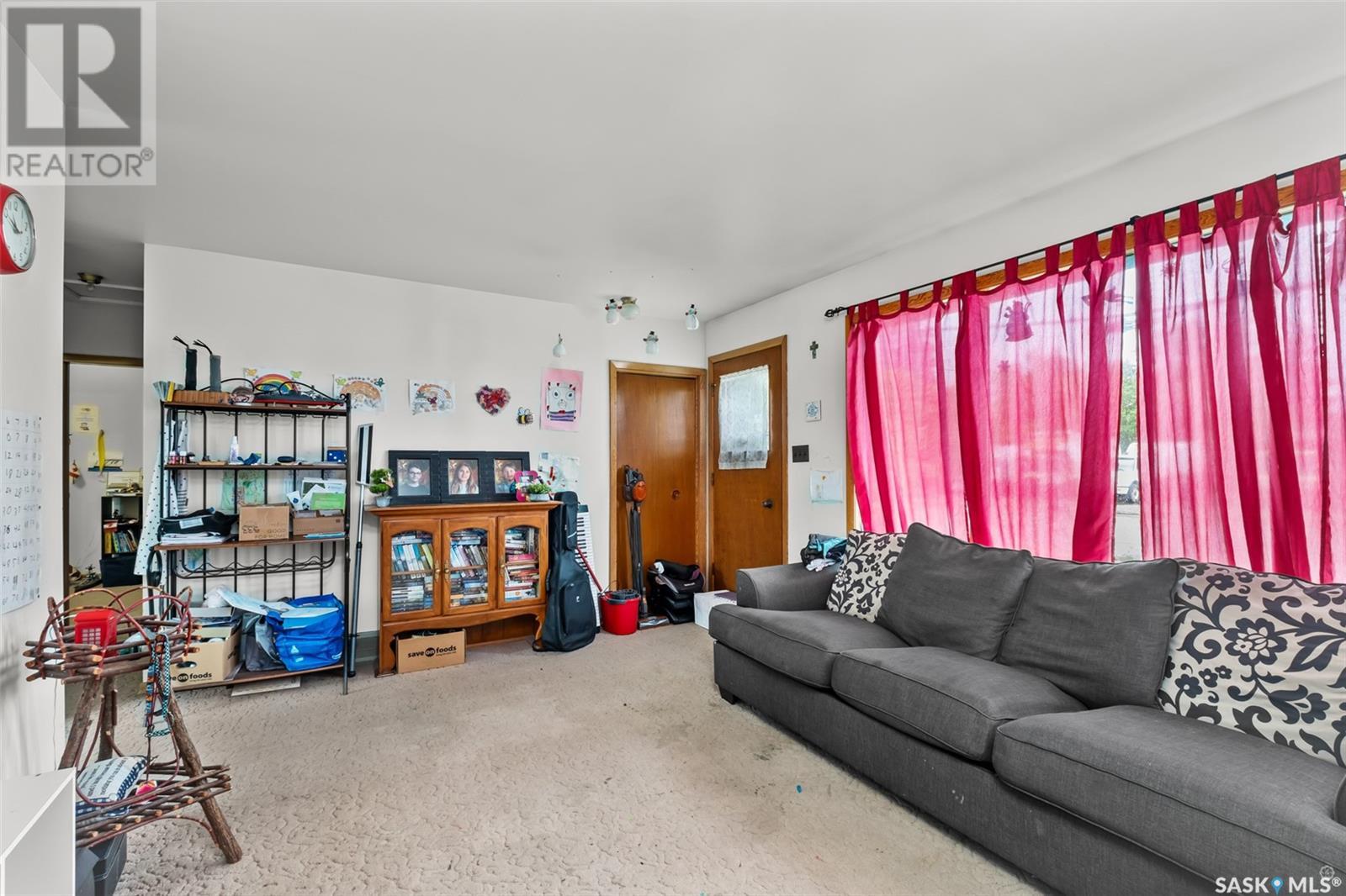Property at 101 2nd AVENUE W image 3