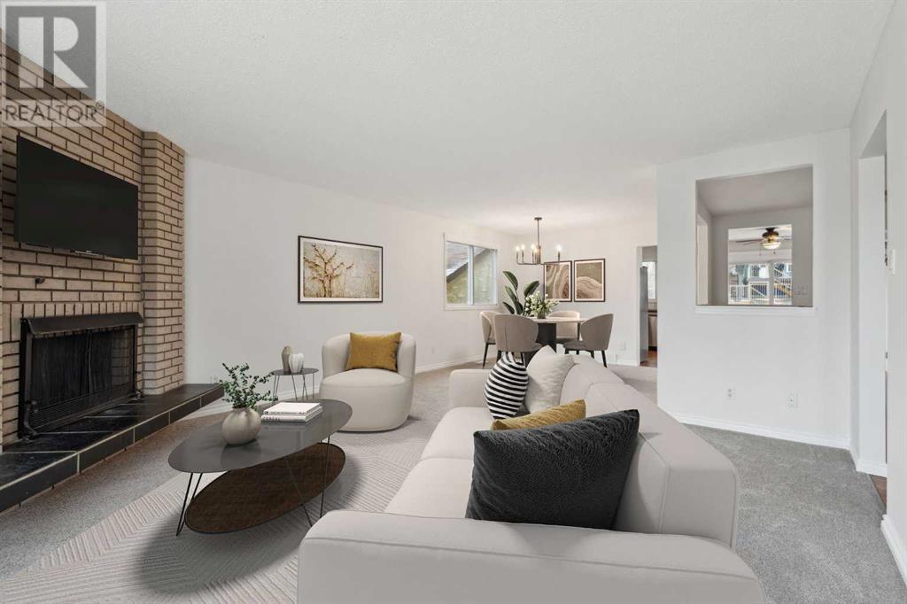 Property at 52 Berwick Court NW image 4