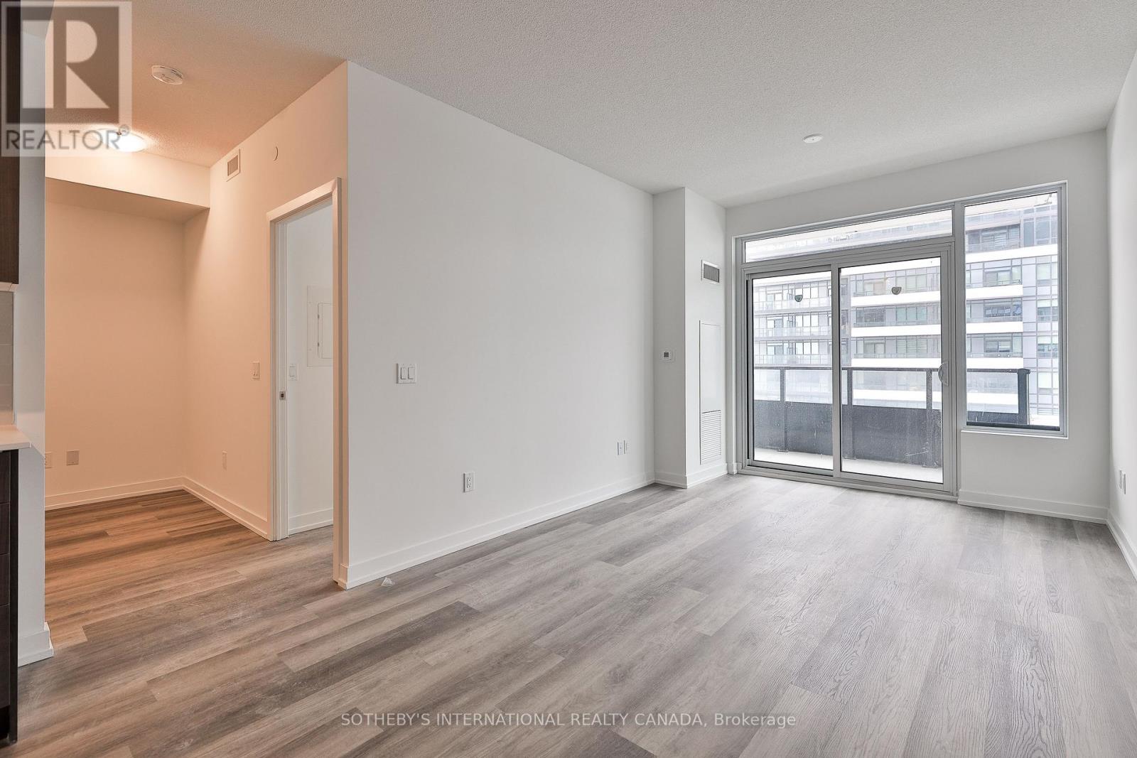 2405 - 1435 Celebration Drive, Pickering (Bay Ridges), Ontario  L1W 0C4 - Photo 10 - E12142775