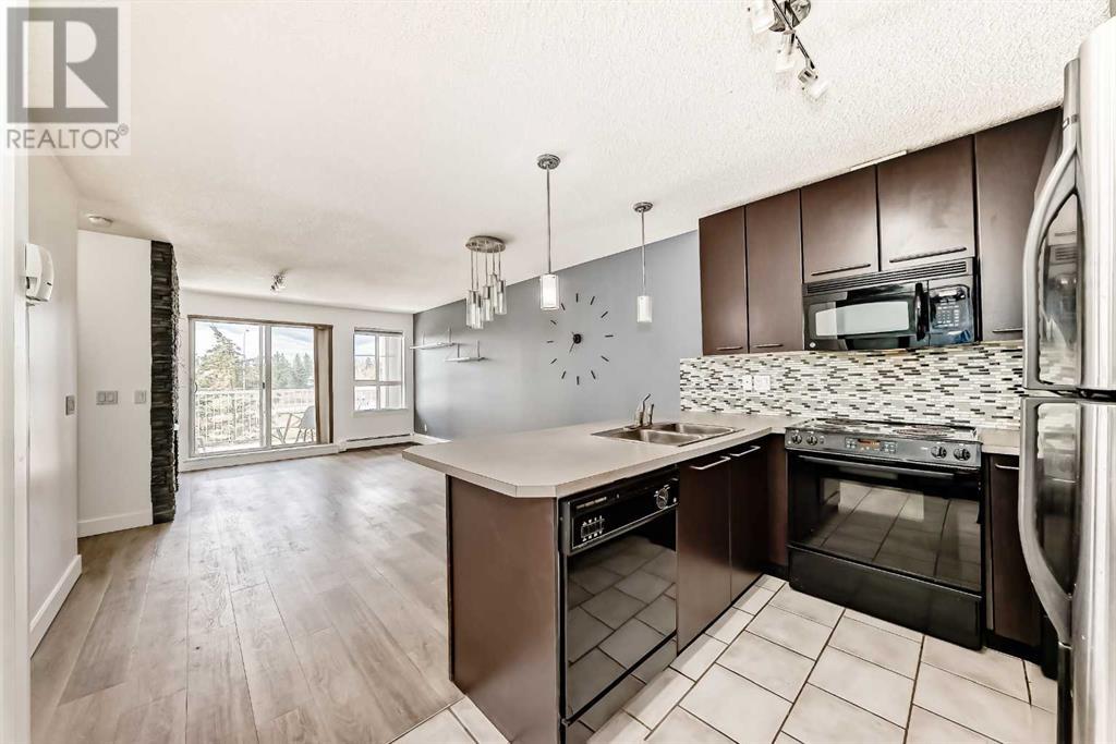 Property at 446, 35 Richard Court SW image 5
