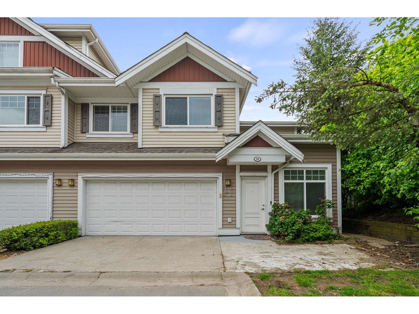 Property at 29 30748 CARDINAL AVENUE image 1