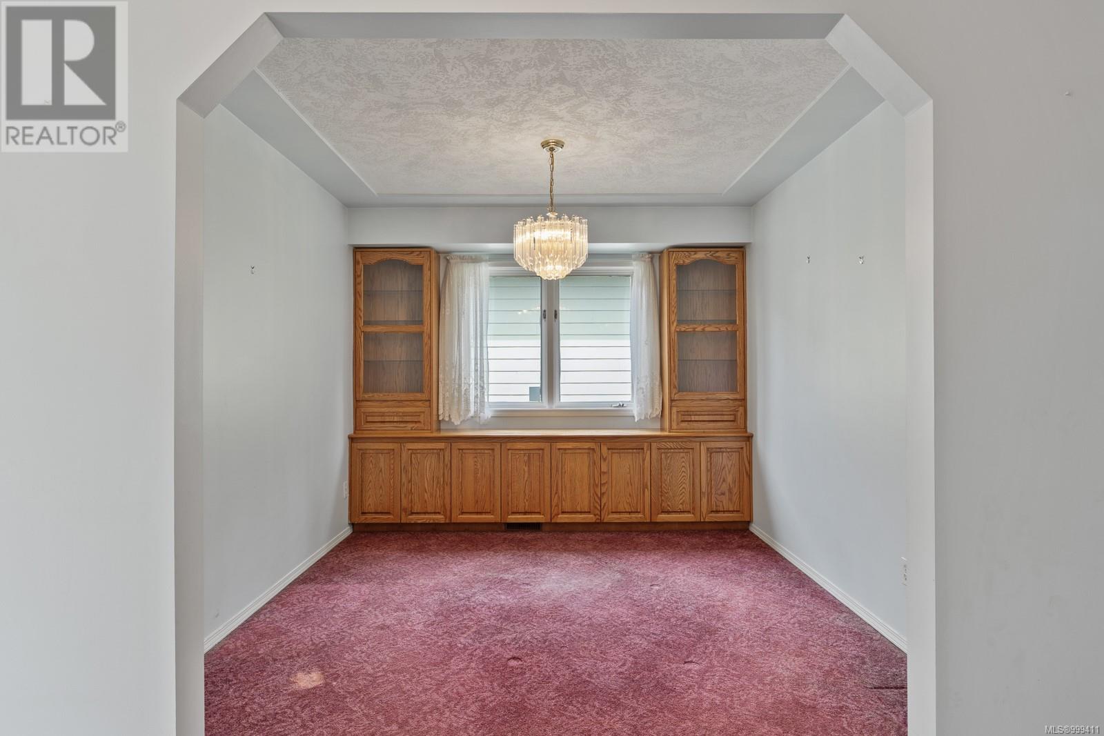 Property at 666 Totem Cres image 4