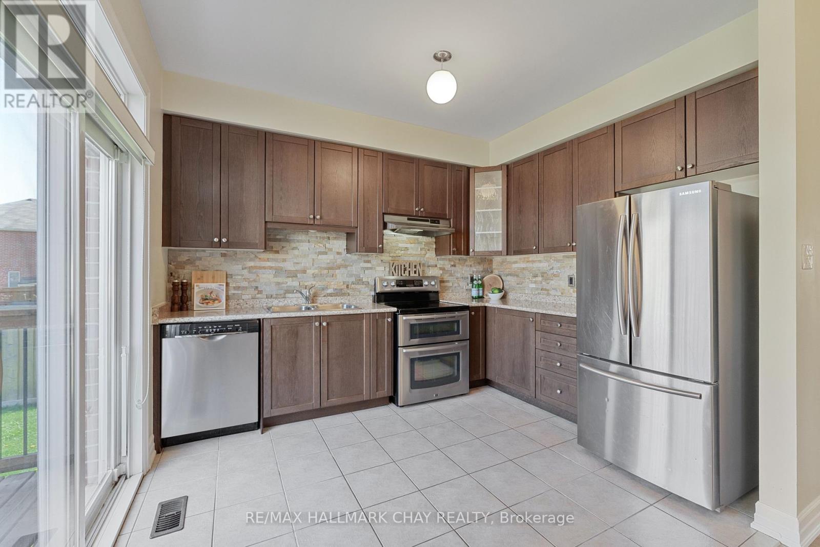 2170 Galloway Street, Innisfil (Alcona), Ontario  L9S 0H3 - Photo 10 - N12142802