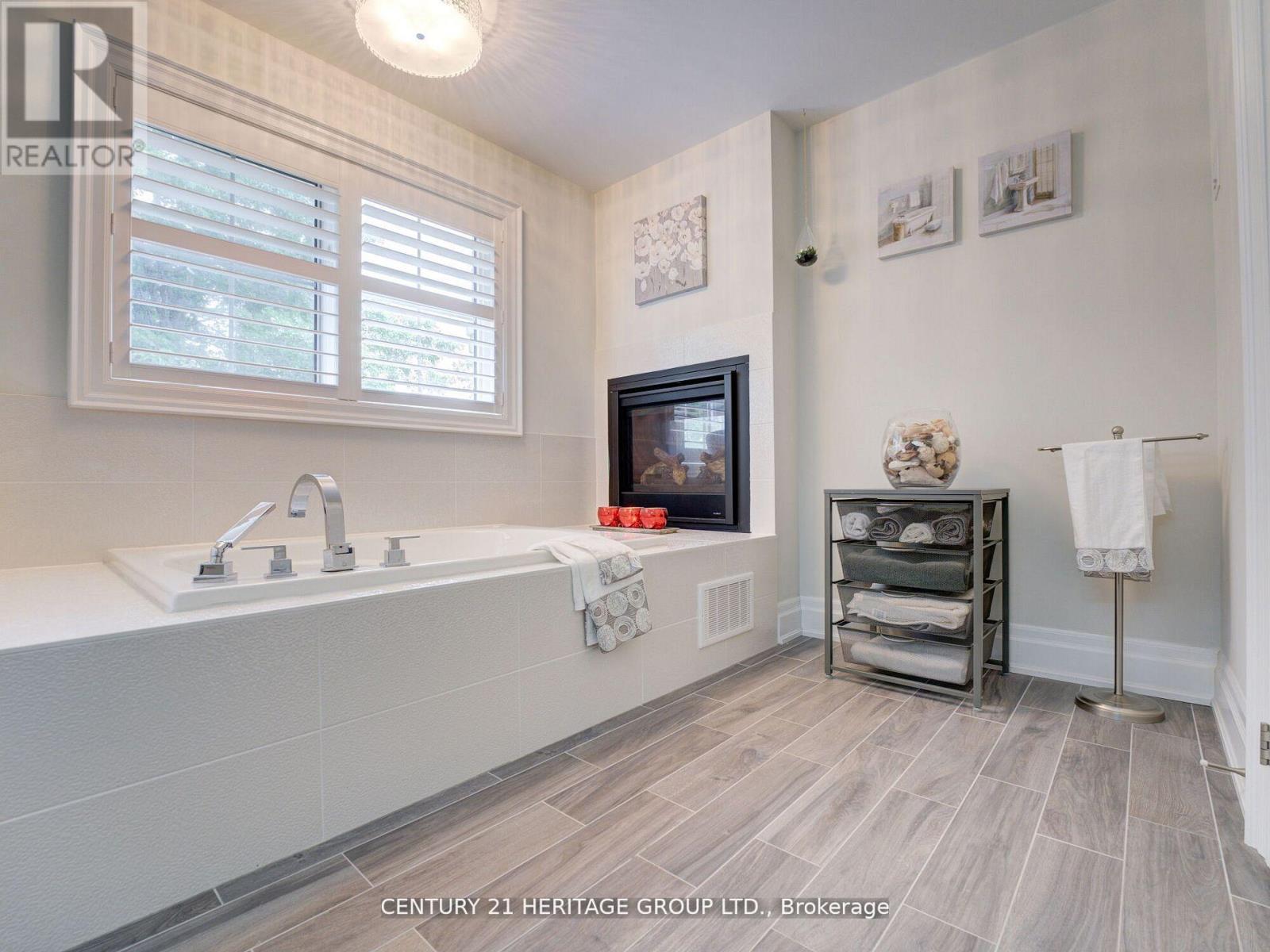 629 Mcgregor Farm Trail, Newmarket, Ontario  L3X 0H3 - Photo 24 - N12142835