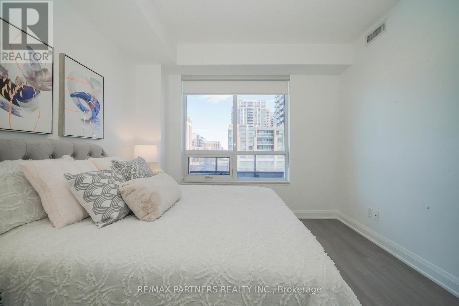 306 - 15 Water Walk Drive, Markham, Ontario  L6G 0G2 - Photo 17 - N12142843