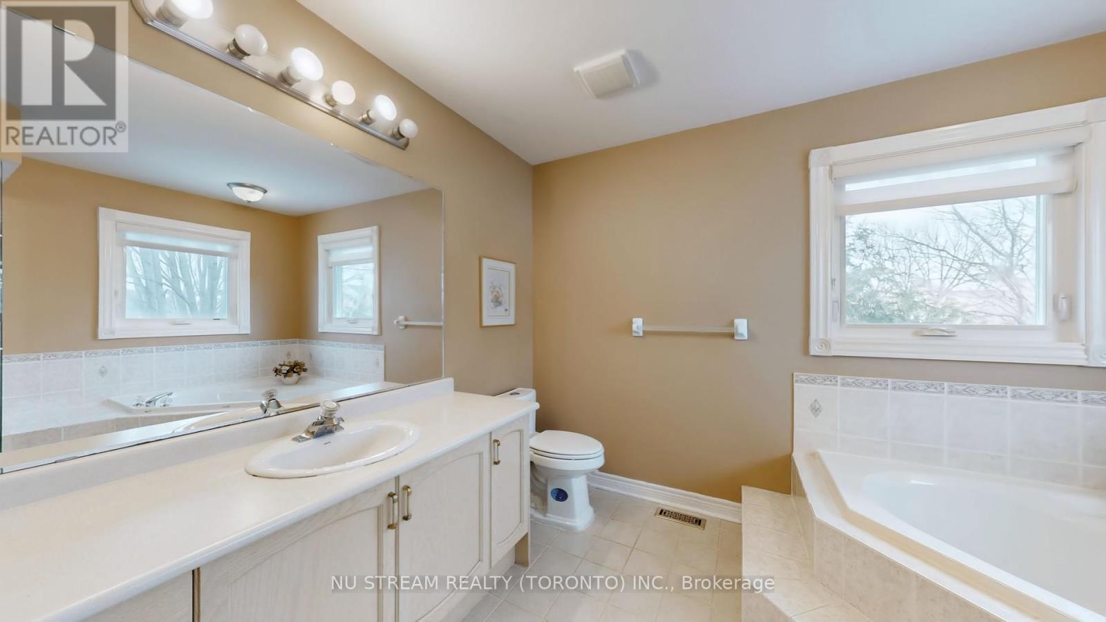 71 Alpine Crescent, Richmond Hill, Ontario  L4S 1W1 - Photo 29 - N12047147