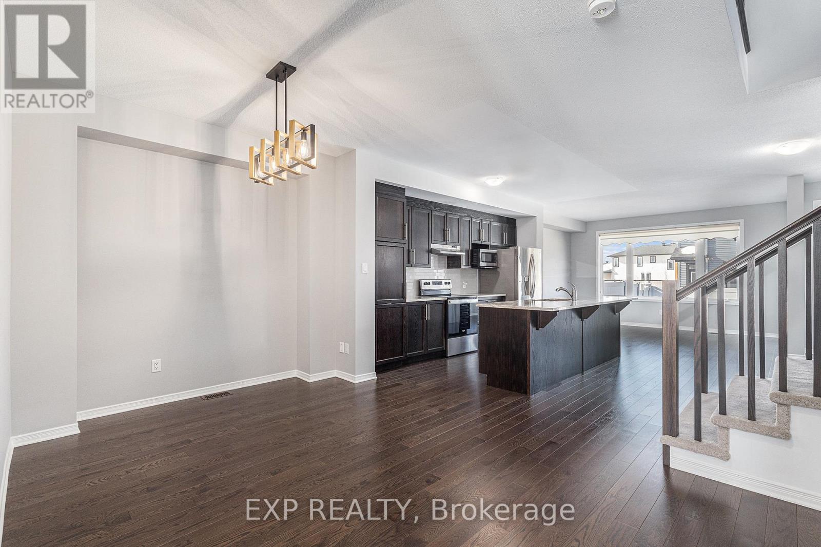 379 Cope Drive, Ottawa, Ontario  K2V 0P7 - Photo 10 - X12132880