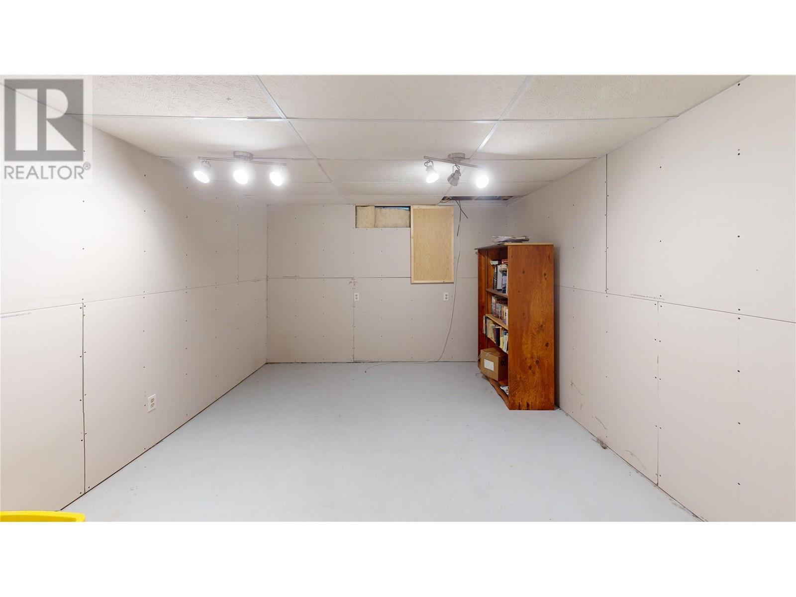 2417 Ash Street, Creston, British Columbia  V0B 1G5 - Photo 30 - 10346249